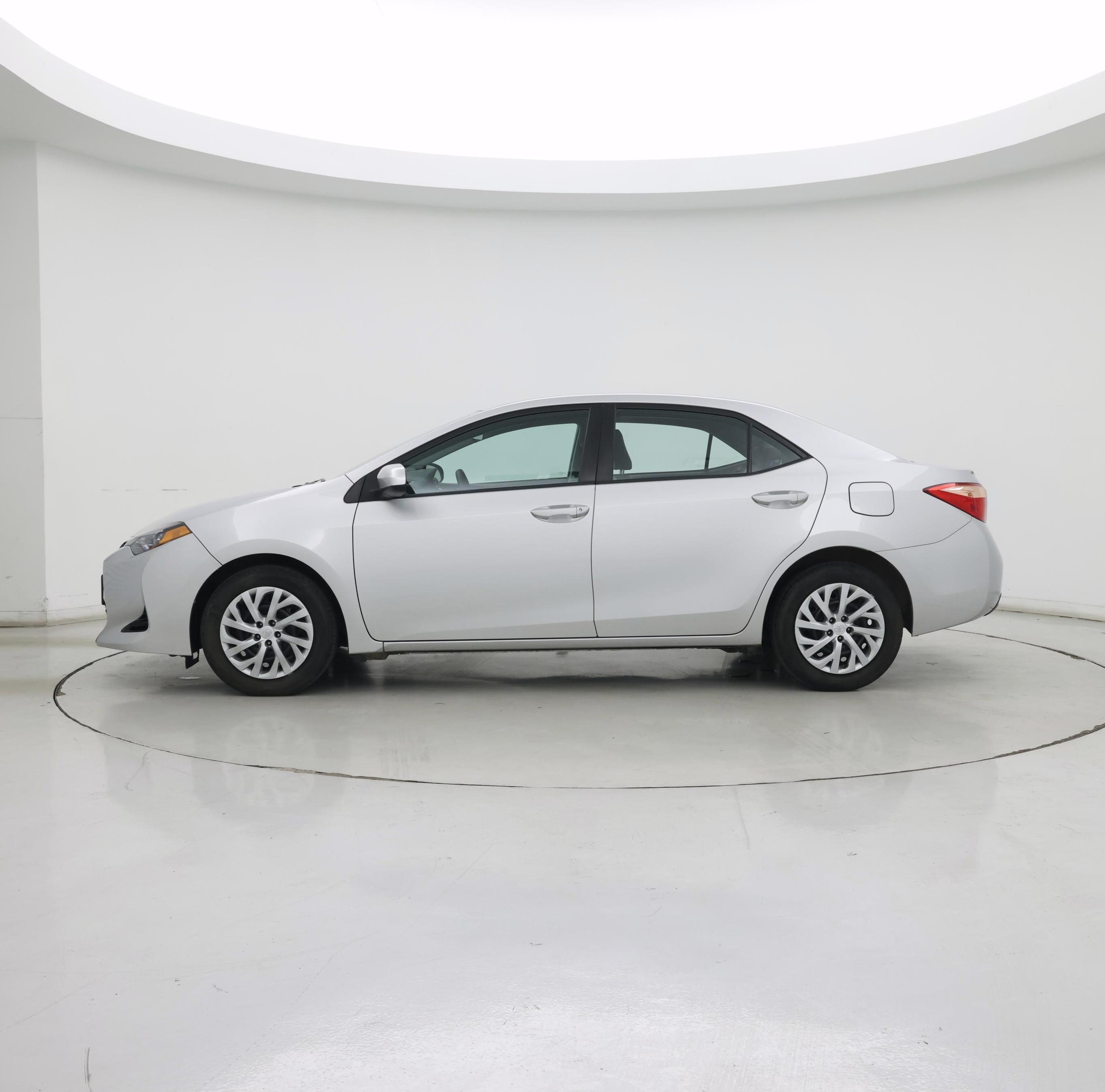 Thumbnail: 2017 Toyota Corolla - 3