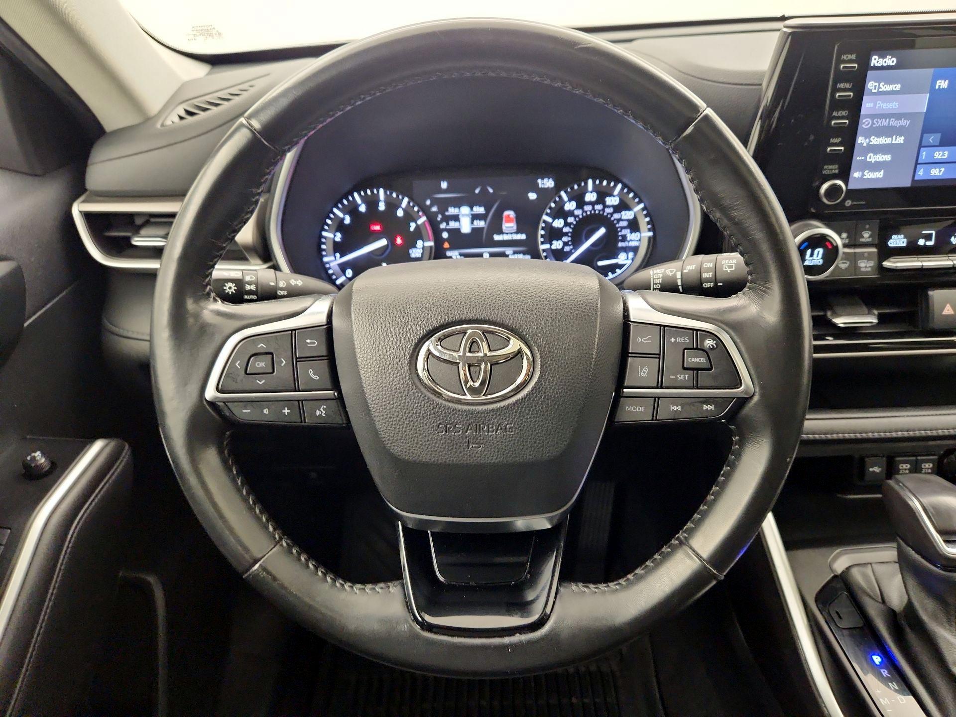 Thumbnail: 2021 Toyota Highlander - 10