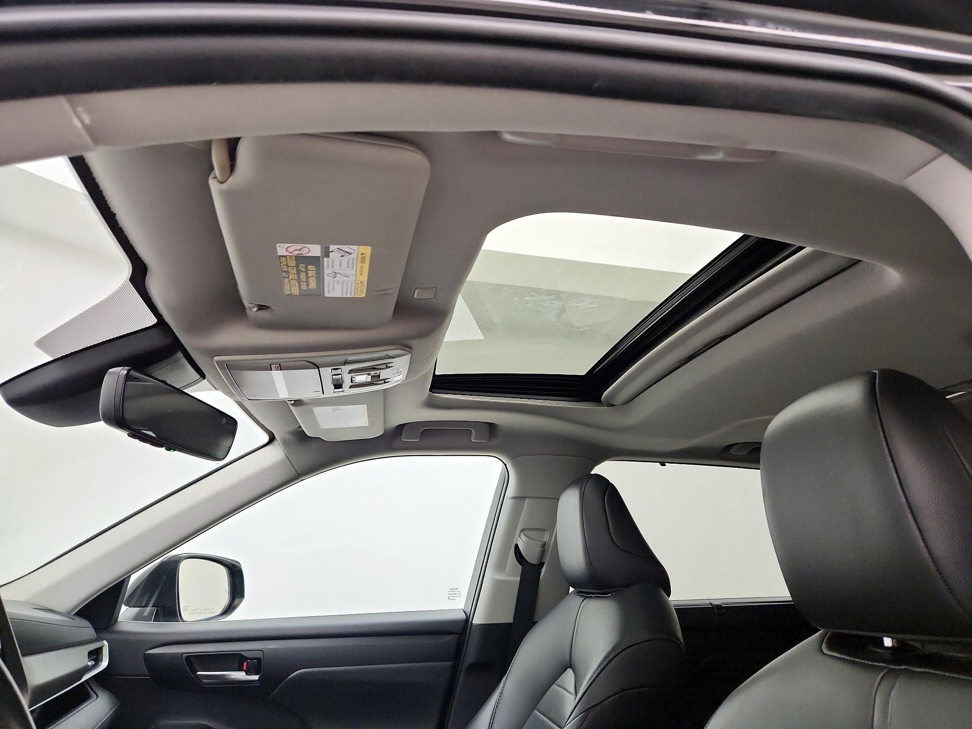Thumbnail: 2021 Toyota Highlander - 19