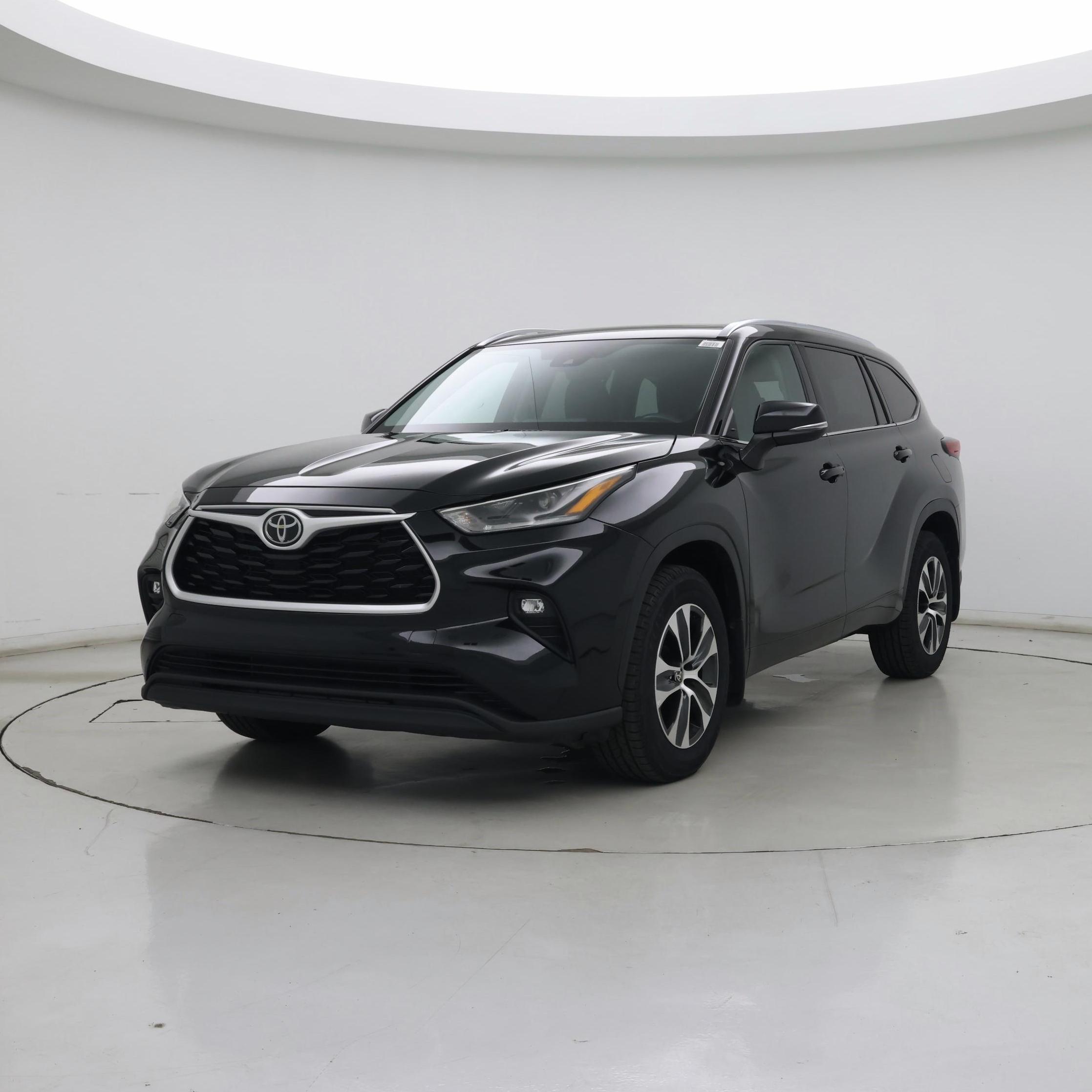 Thumbnail: 2021 Toyota Highlander - 4