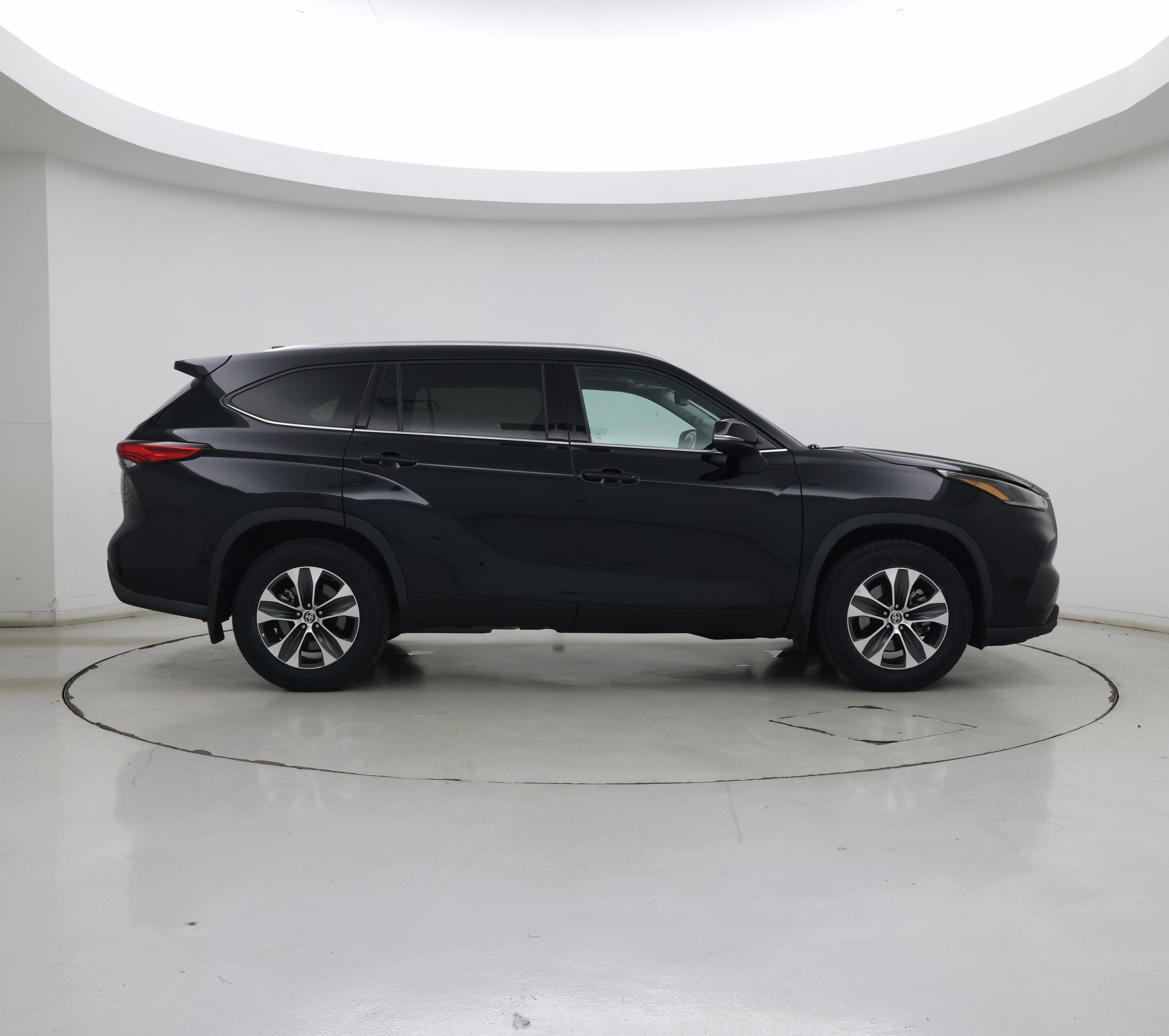 Thumbnail: 2021 Toyota Highlander - 7