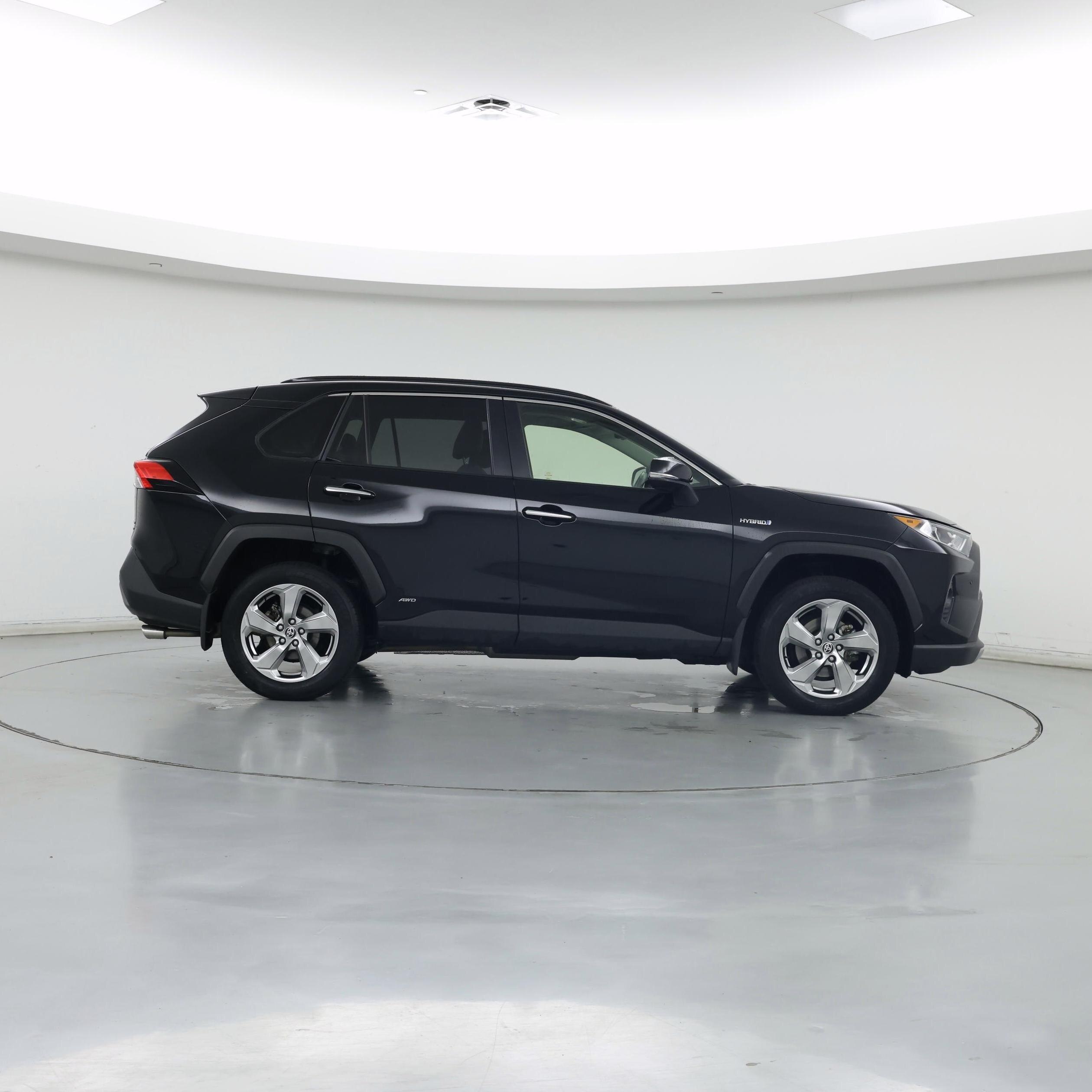 Thumbnail: 2020 Toyota RAV4 - 7