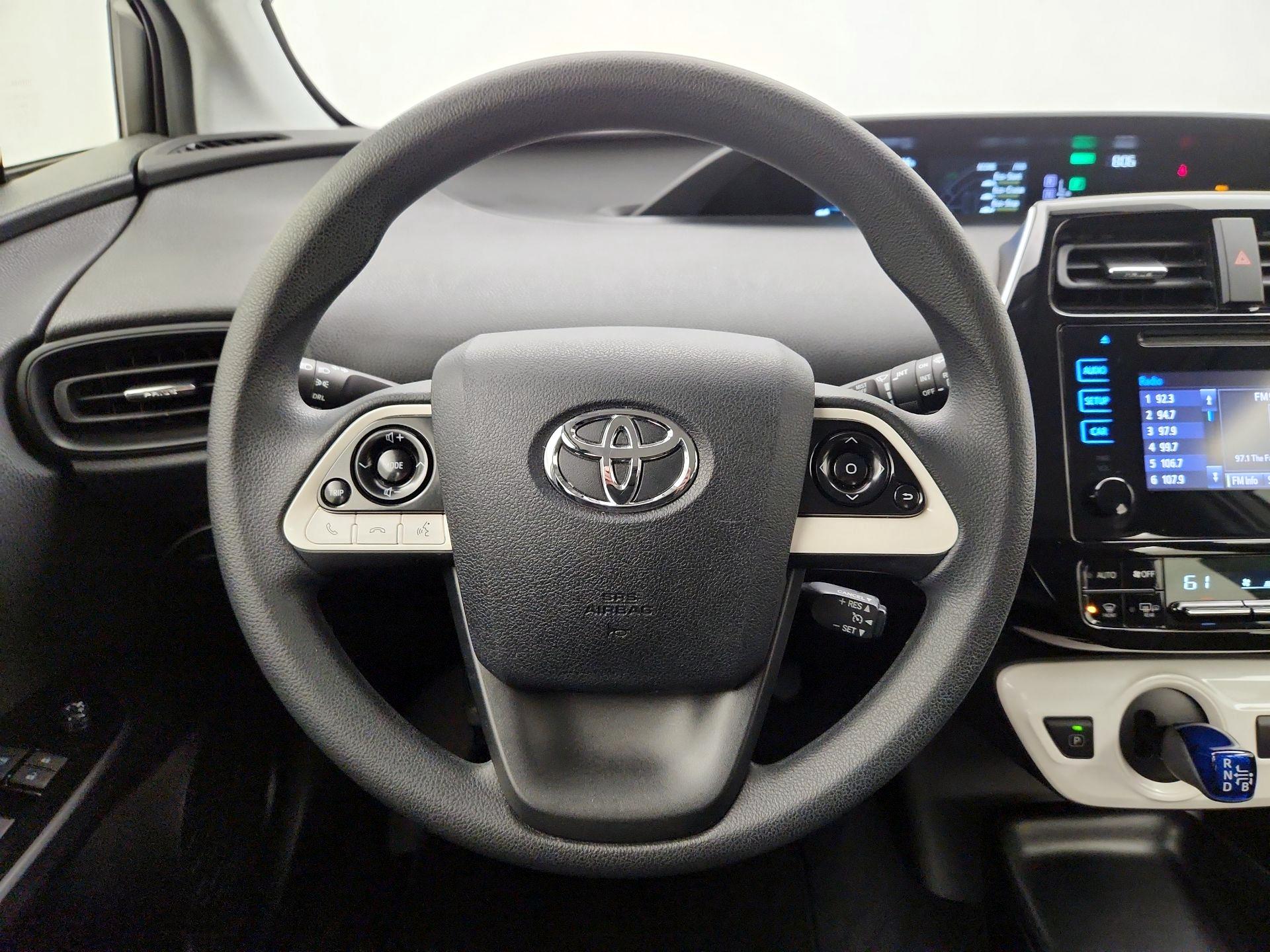Thumbnail: 2016 Toyota Prius - 10