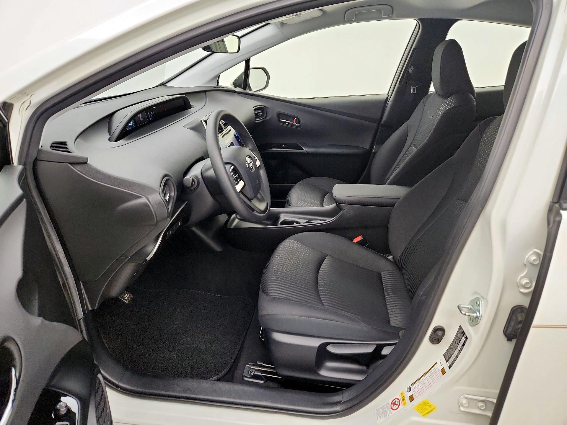 Thumbnail: 2016 Toyota Prius - 11