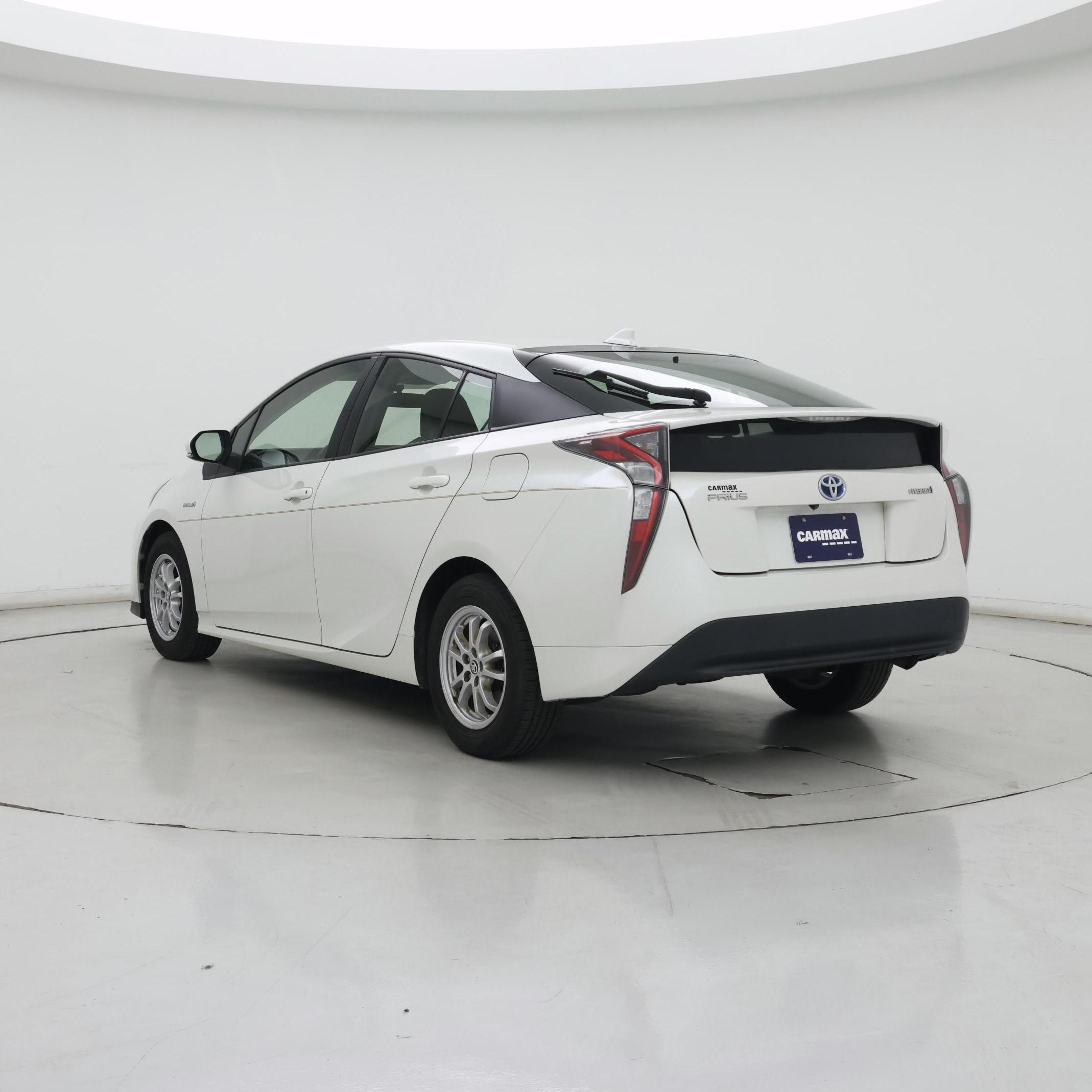 Thumbnail: 2016 Toyota Prius - 2