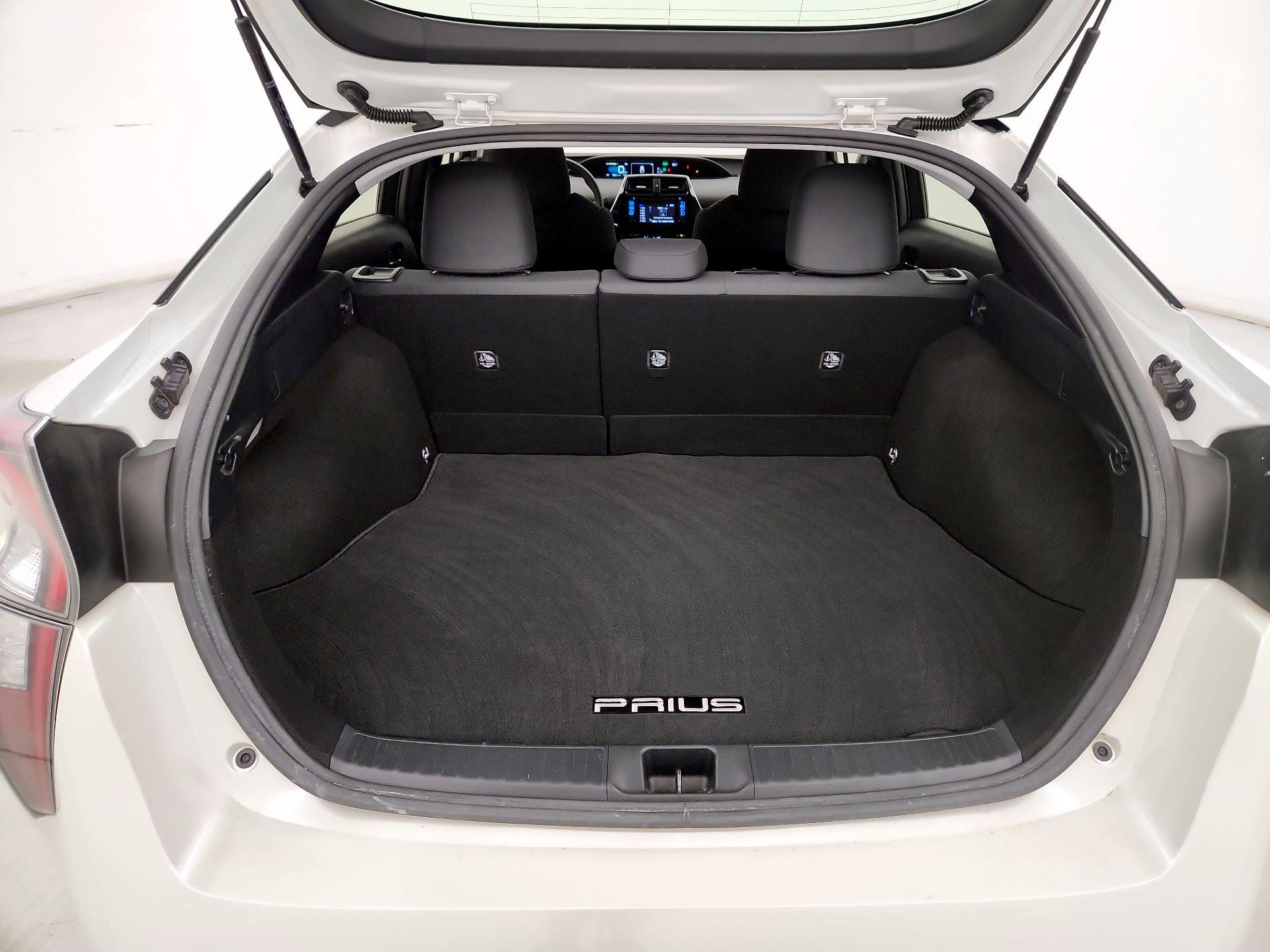 Thumbnail: 2016 Toyota Prius - 20