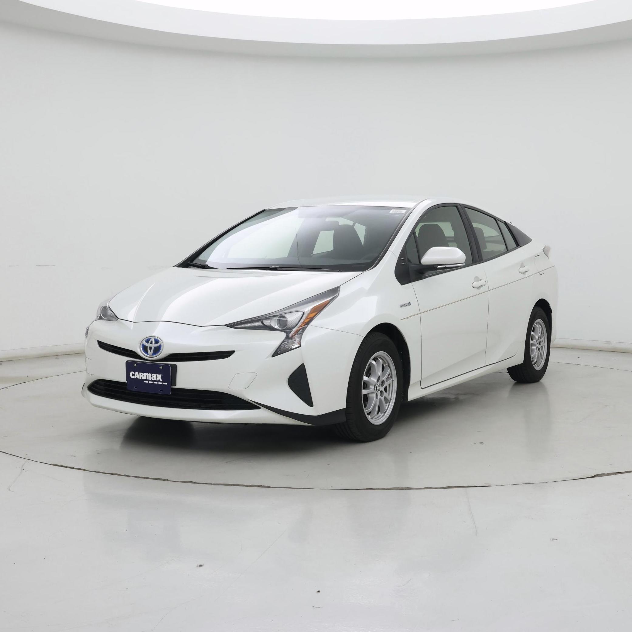 Thumbnail: 2016 Toyota Prius - 4