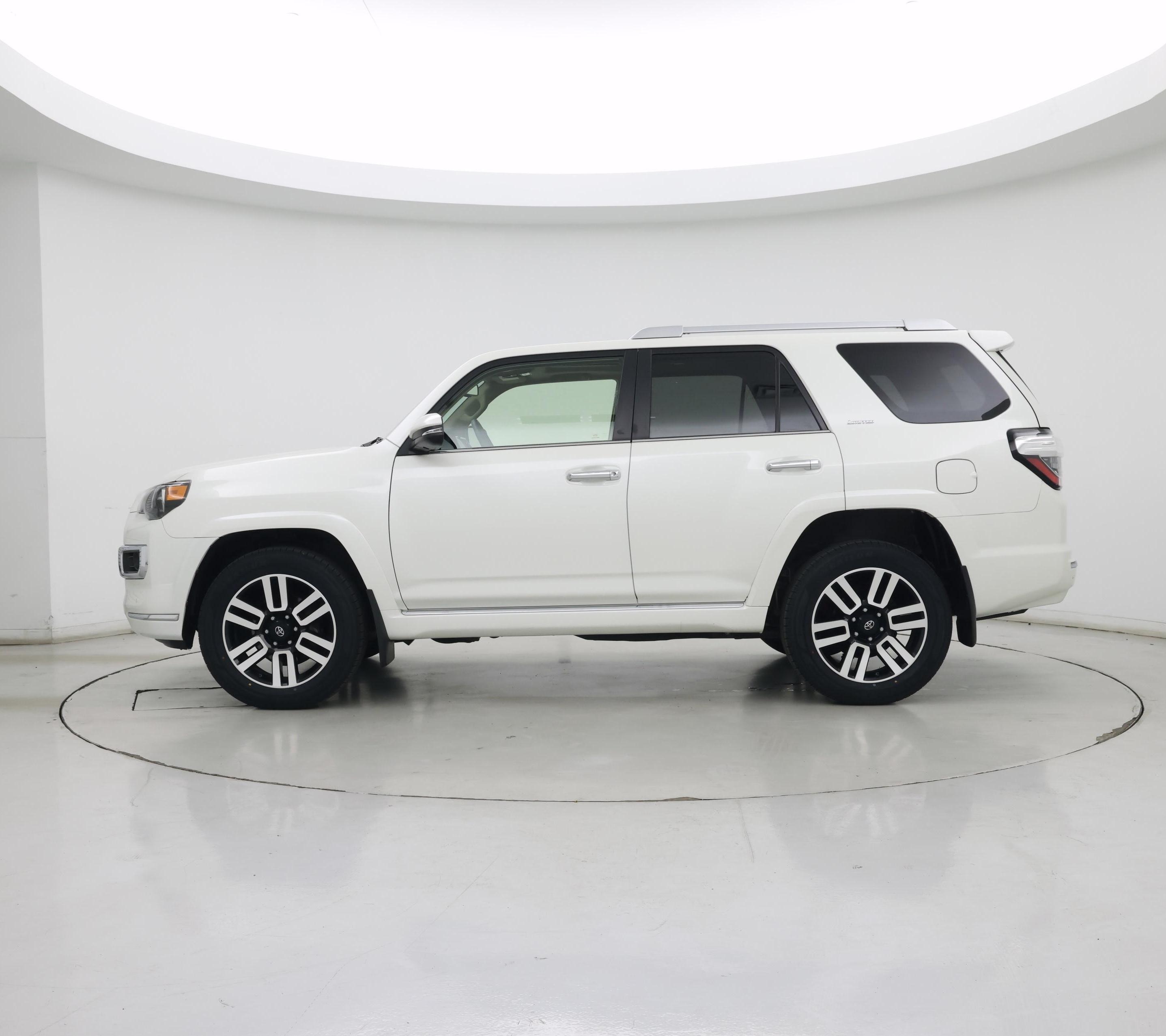 Thumbnail: 2020 Toyota 4Runner - 3