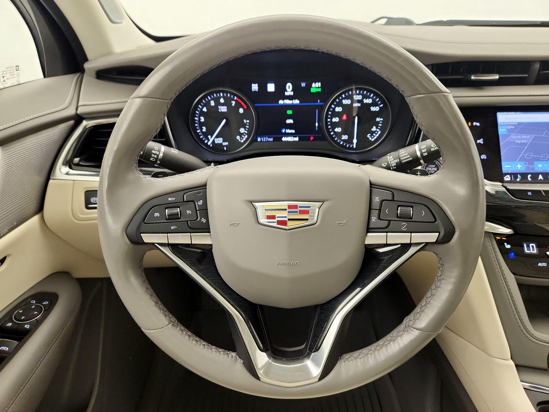 Thumbnail: 2021 Cadillac XT6 - 10
