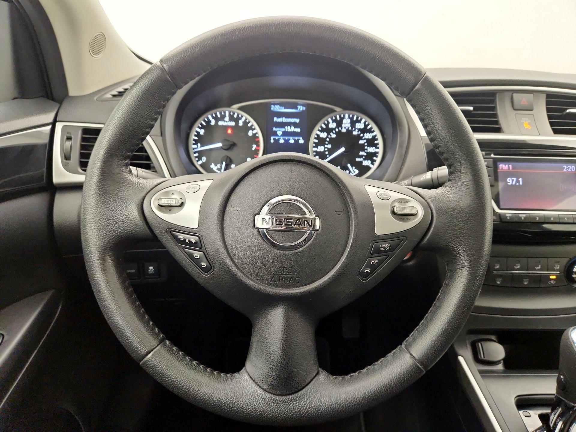 Thumbnail: 2017 Nissan Sentra - 10