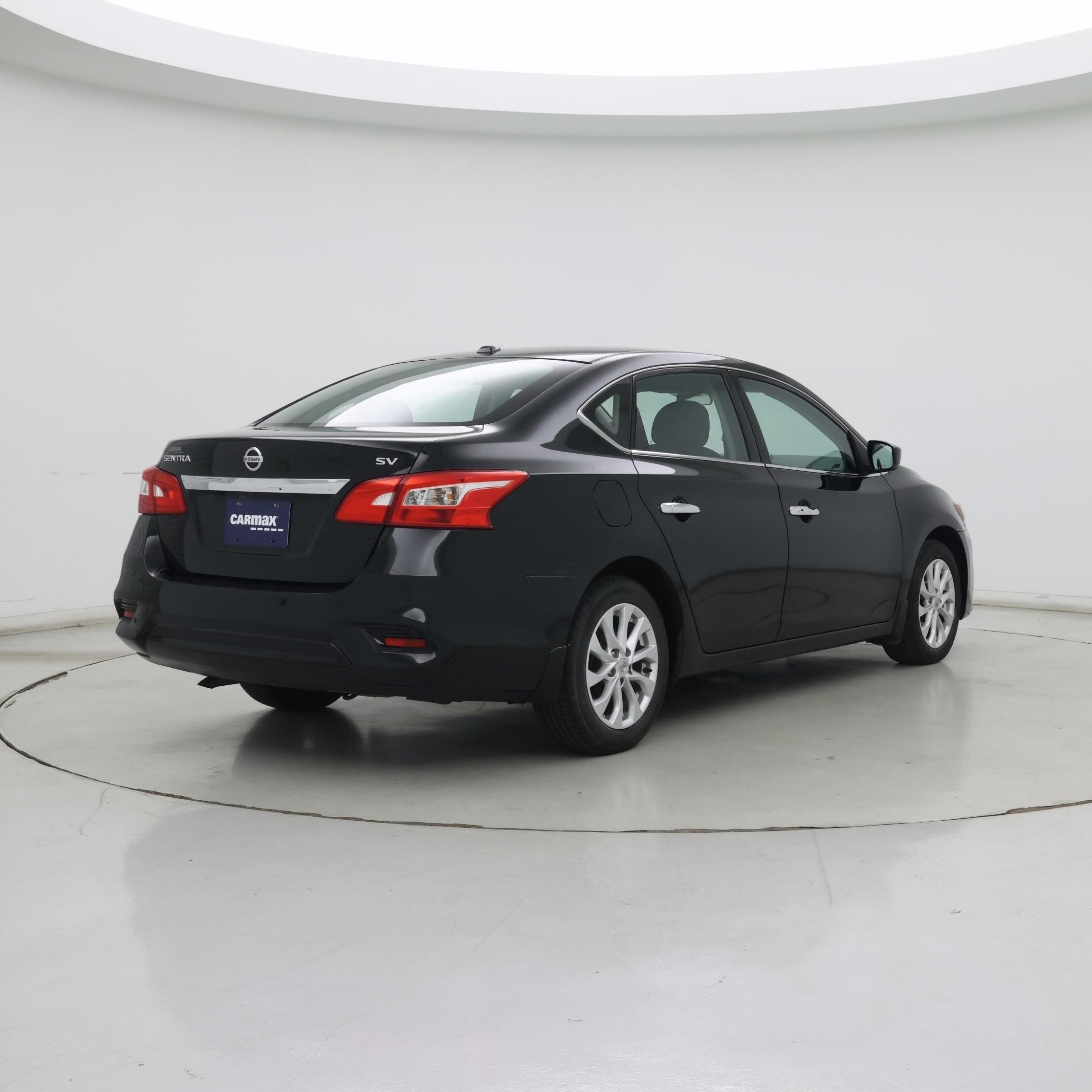 Thumbnail: 2017 Nissan Sentra - 8