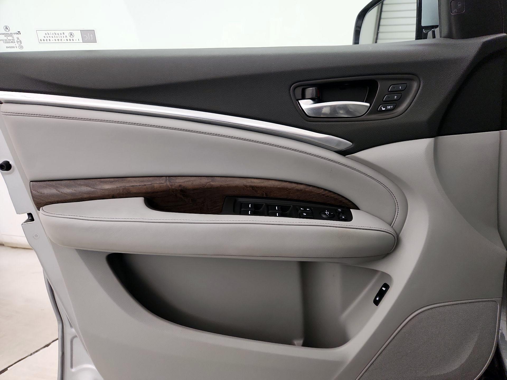 Thumbnail: 2019 Acura MDX - 12