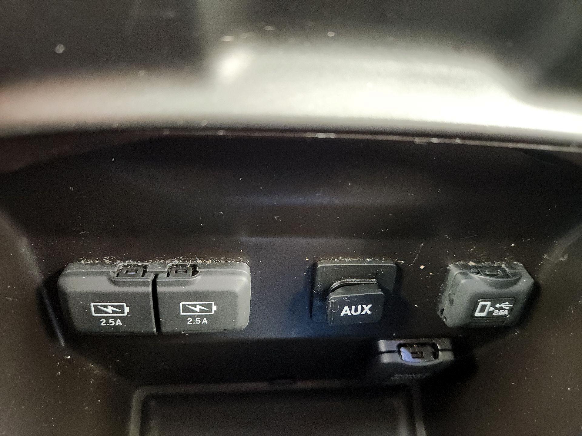 Thumbnail: 2019 Acura MDX - 19