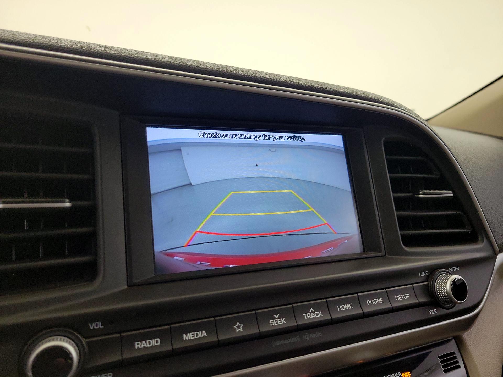 Thumbnail: 2020 Hyundai Elantra - 14