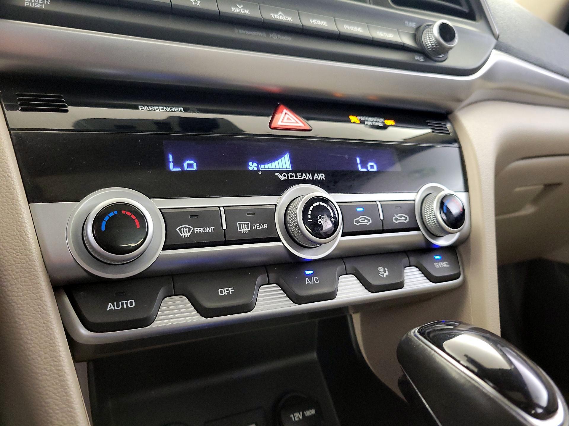 Thumbnail: 2020 Hyundai Elantra - 16