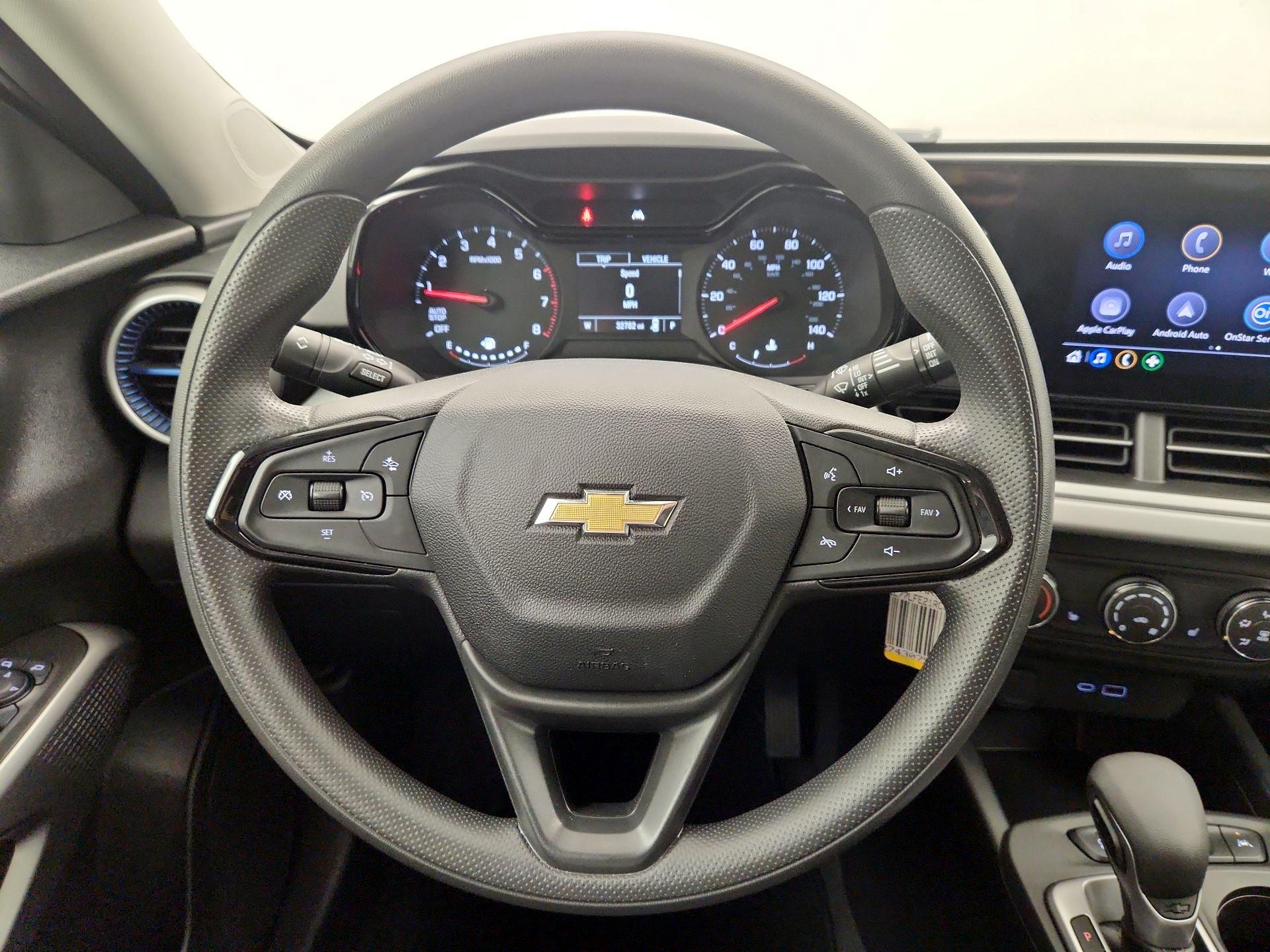 Thumbnail: 2024 Chevrolet Trax - 10