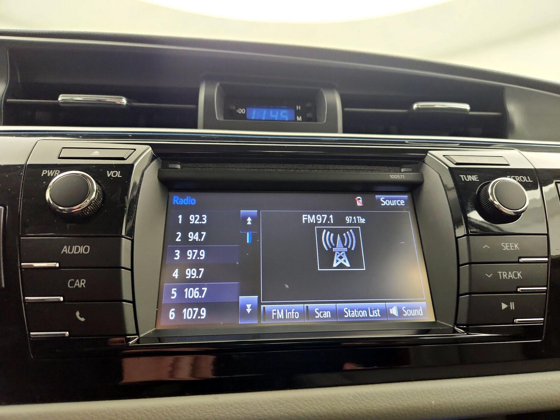 Thumbnail: 2016 Toyota Corolla - 15