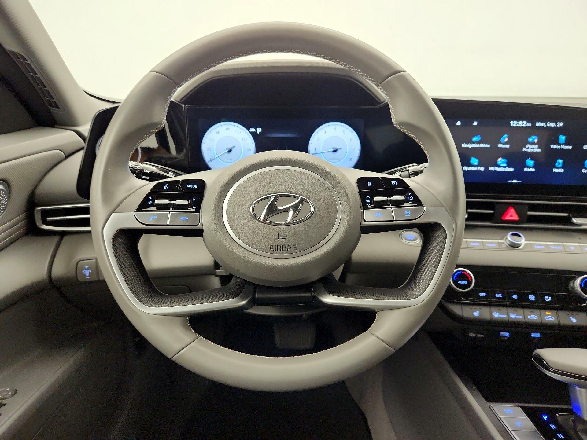 Thumbnail: 2023 Hyundai Elantra - 10