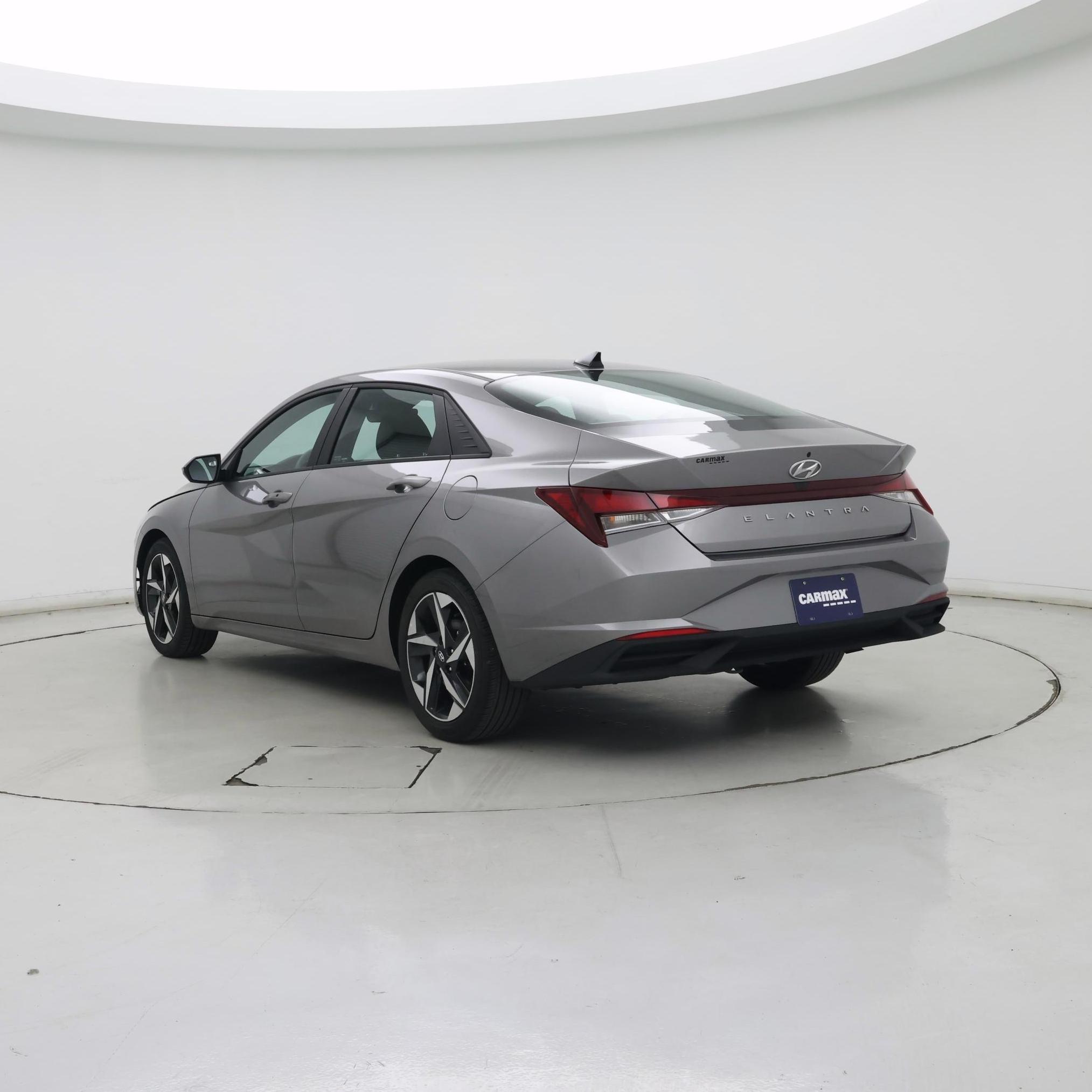 Thumbnail: 2023 Hyundai Elantra - 2