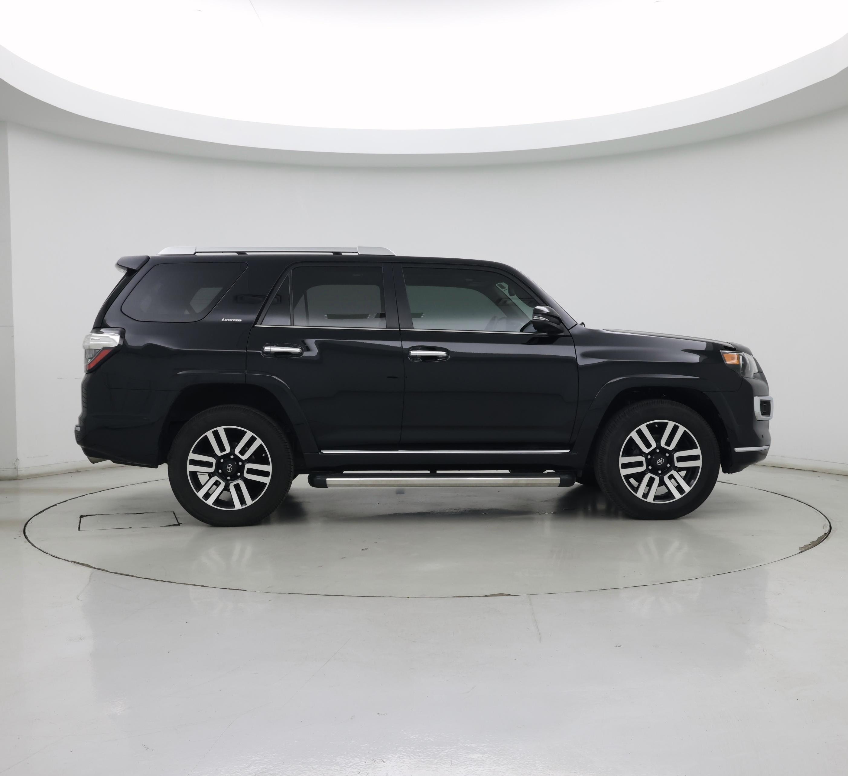 Thumbnail: 2017 Toyota 4Runner - 7