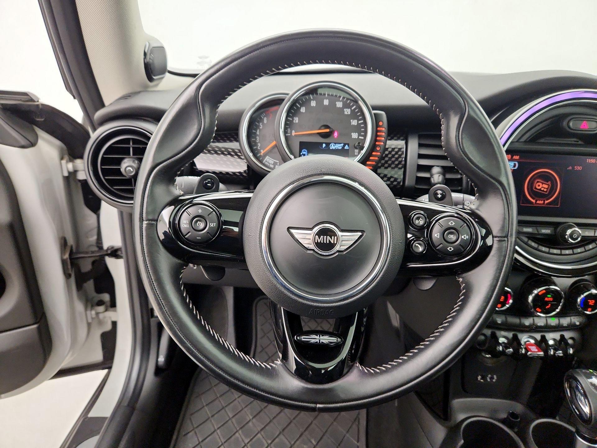 Thumbnail: 2017 MINI Cooper Hardtop - 10