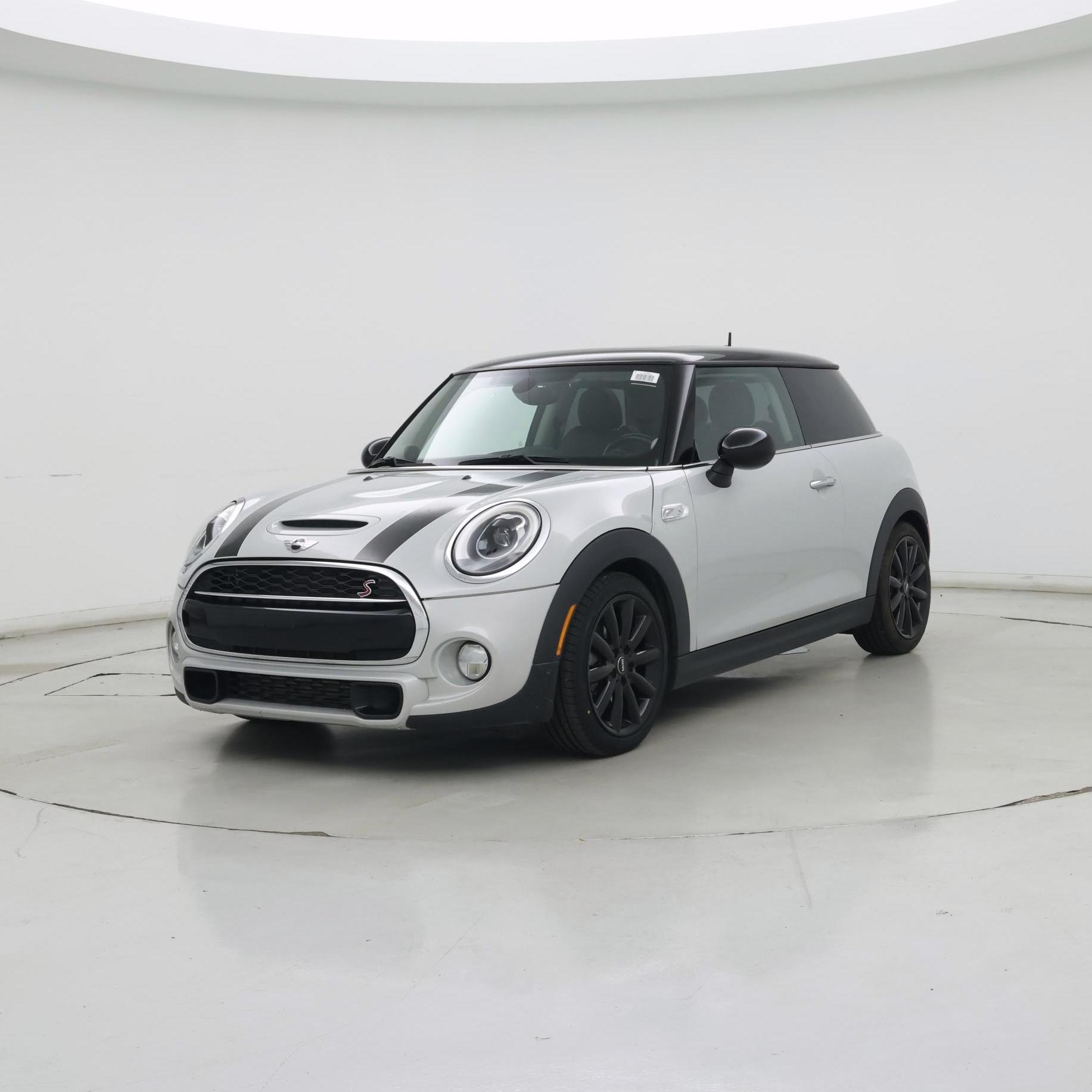 Thumbnail: 2017 MINI Cooper Hardtop - 4