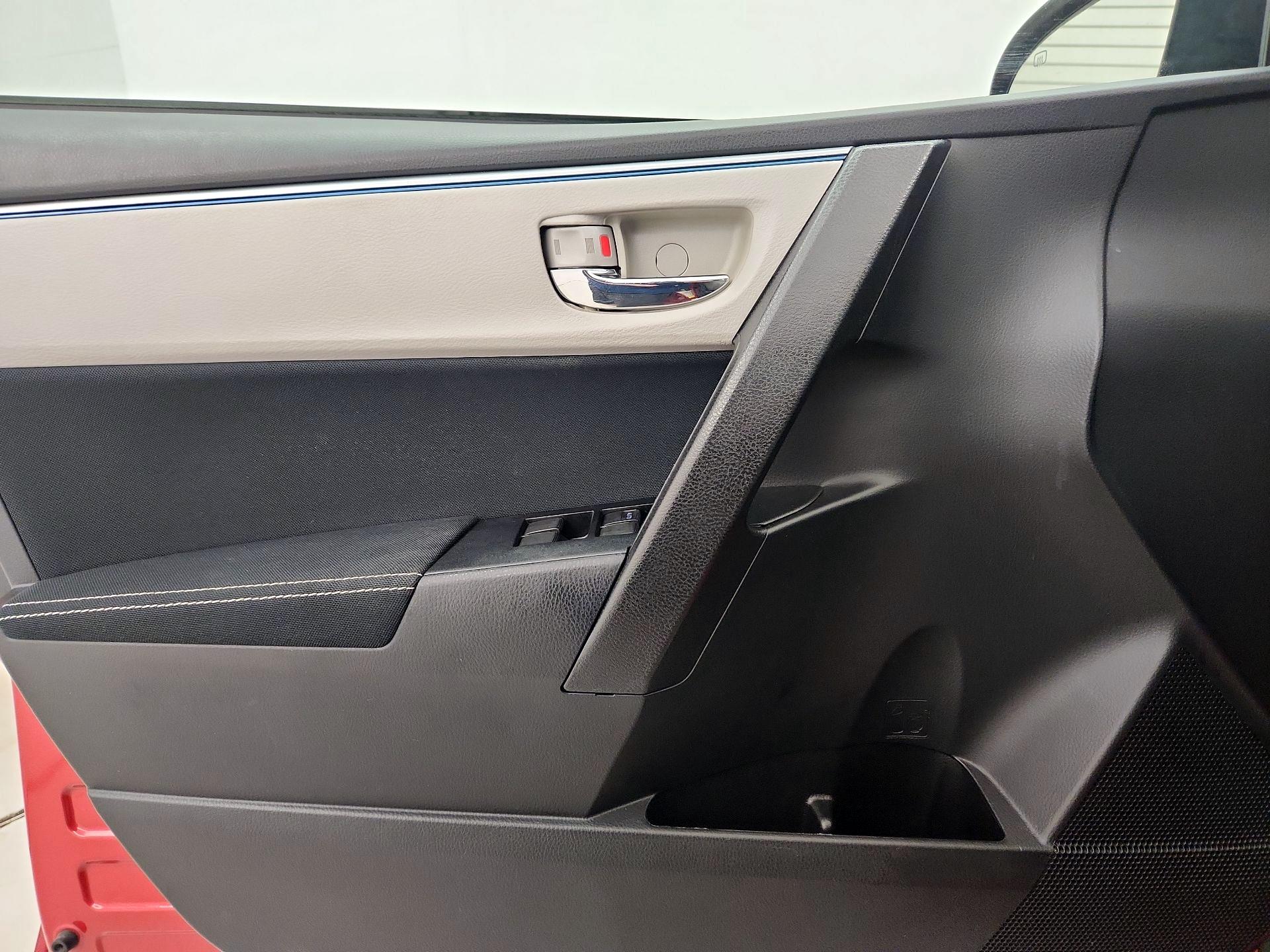 Thumbnail: 2016 Toyota Corolla - 12