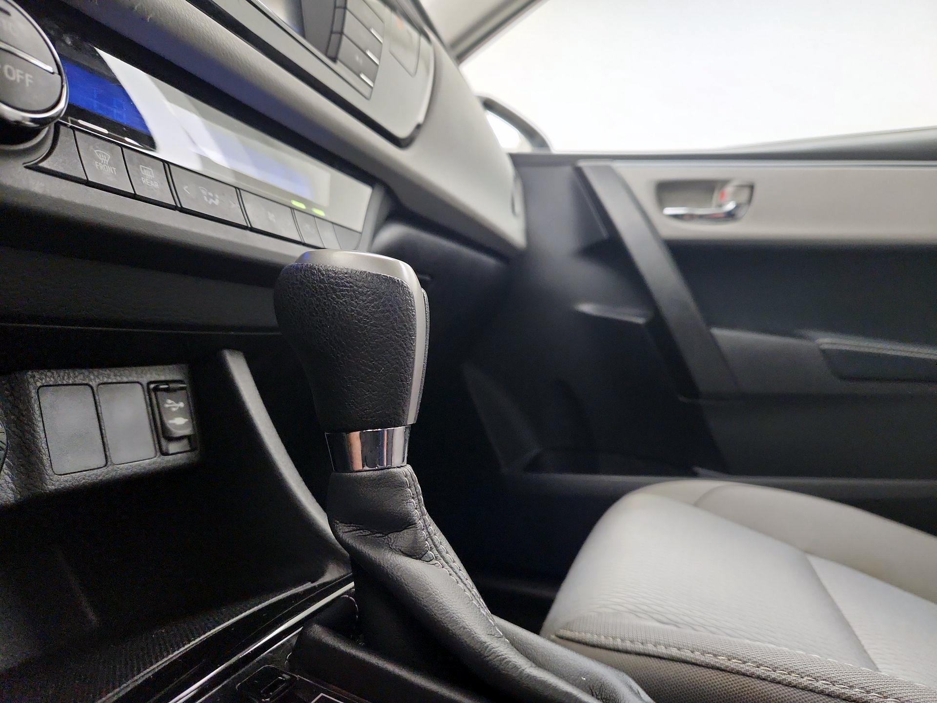 Thumbnail: 2016 Toyota Corolla - 17