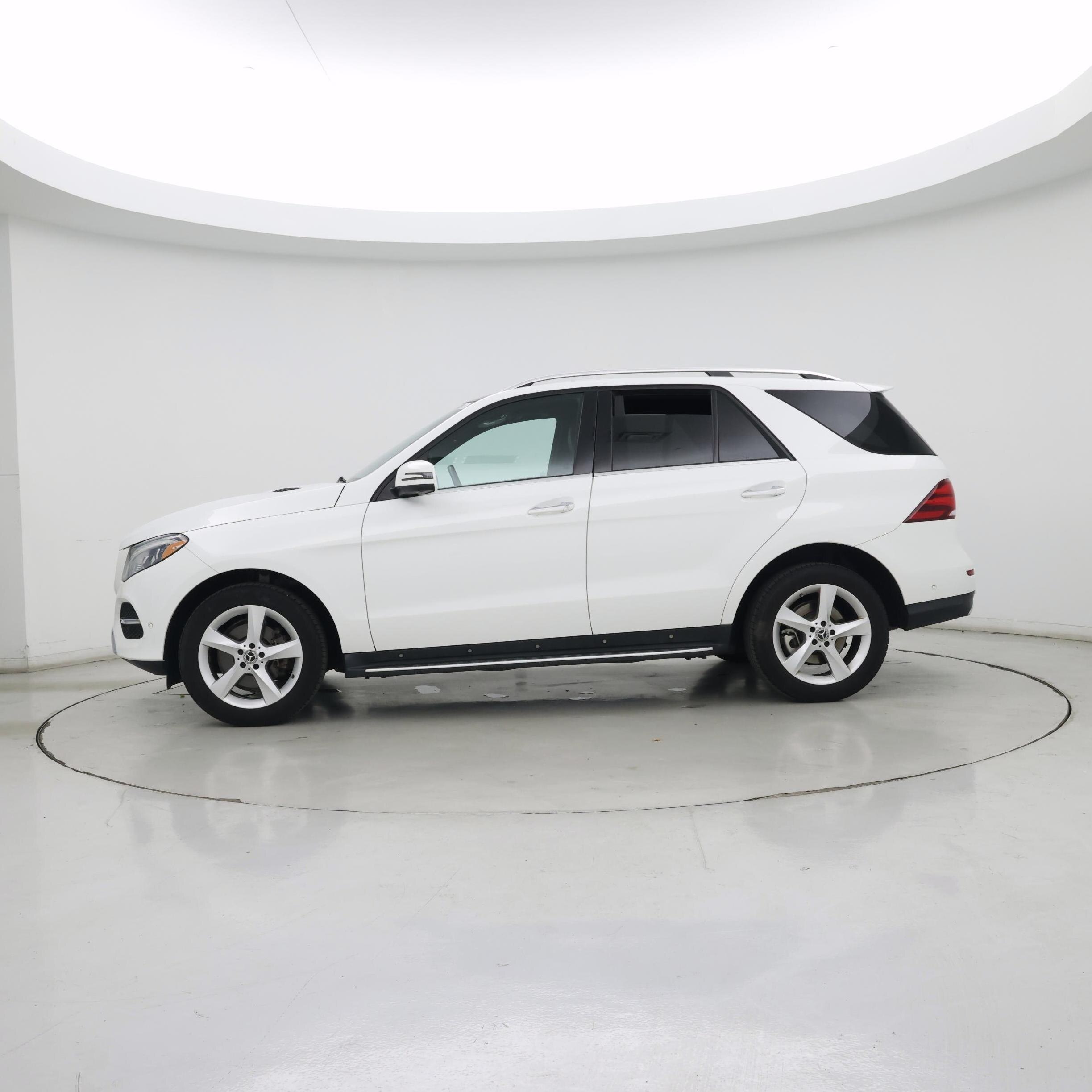 Thumbnail: 2018 Mercedes-Benz GLE - 3
