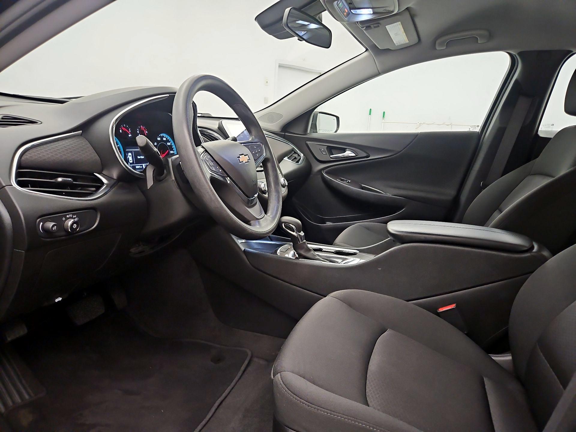 Thumbnail: 2021 Chevrolet Malibu - 11