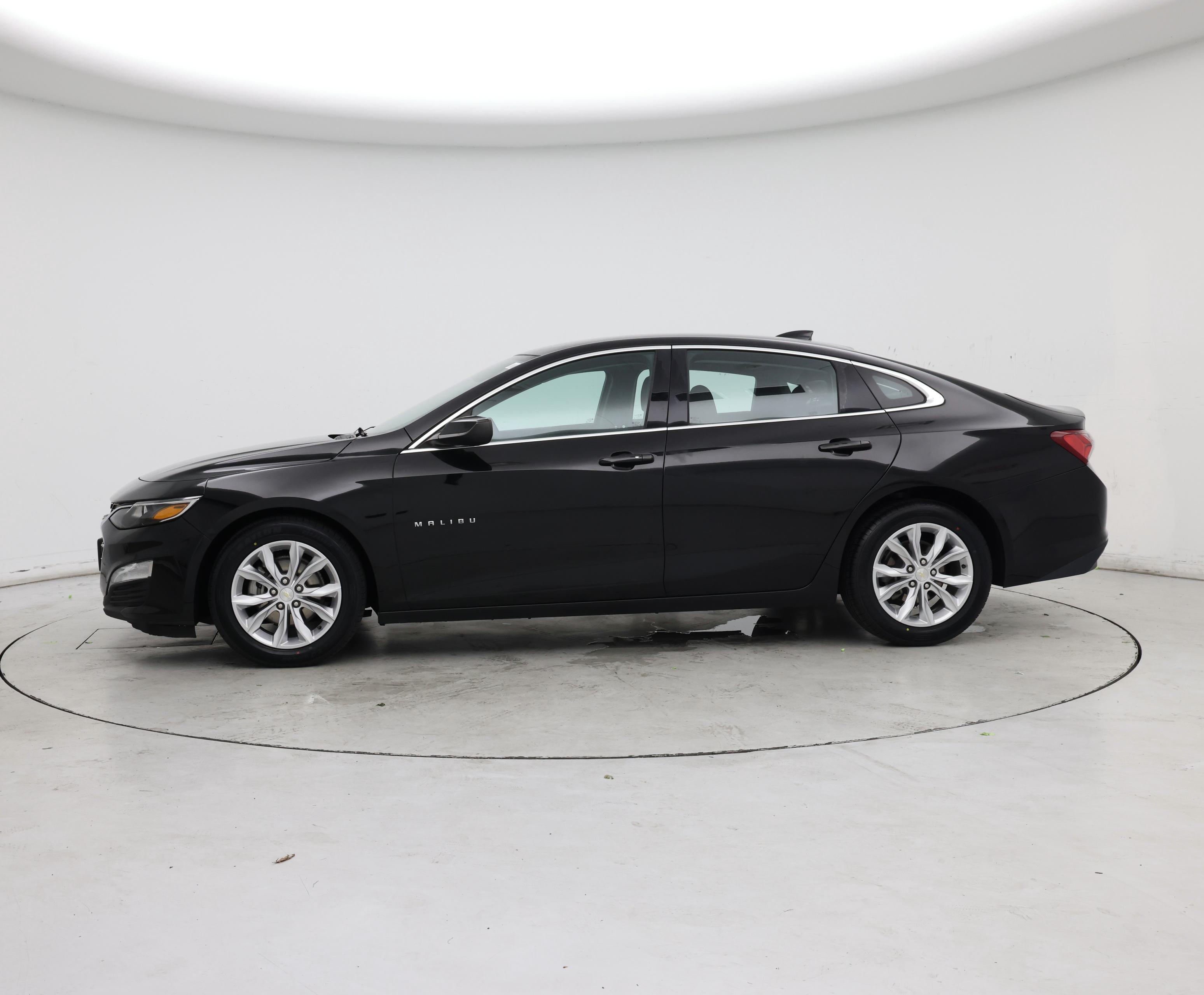 Thumbnail: 2021 Chevrolet Malibu - 3