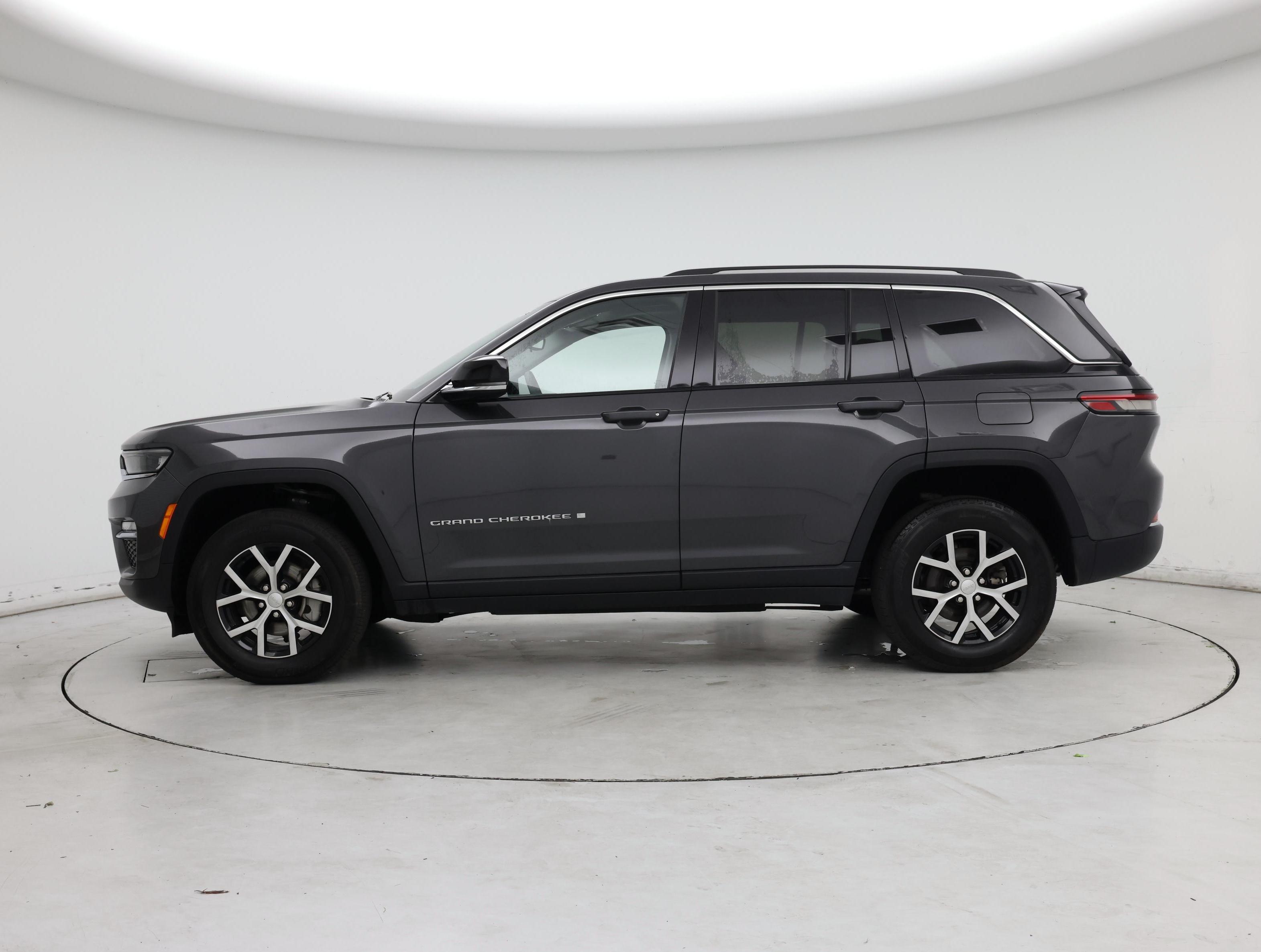 Thumbnail: 2023 Jeep Grand Cherokee - 3