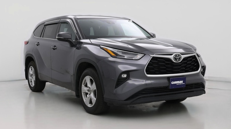 2022 Toyota Highlander LE Hero Image