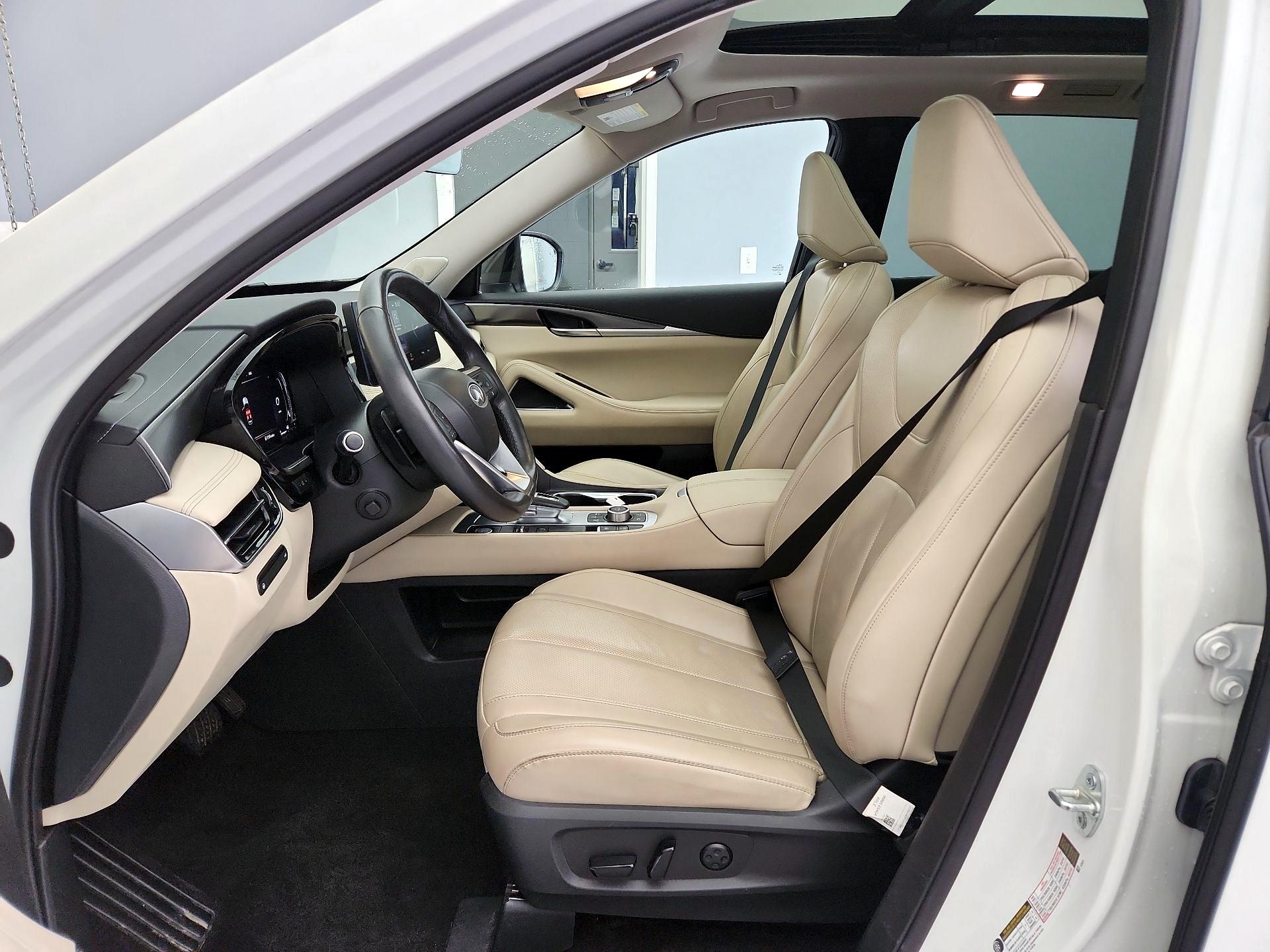 Thumbnail: 2023 INFINITI QX60 - 11