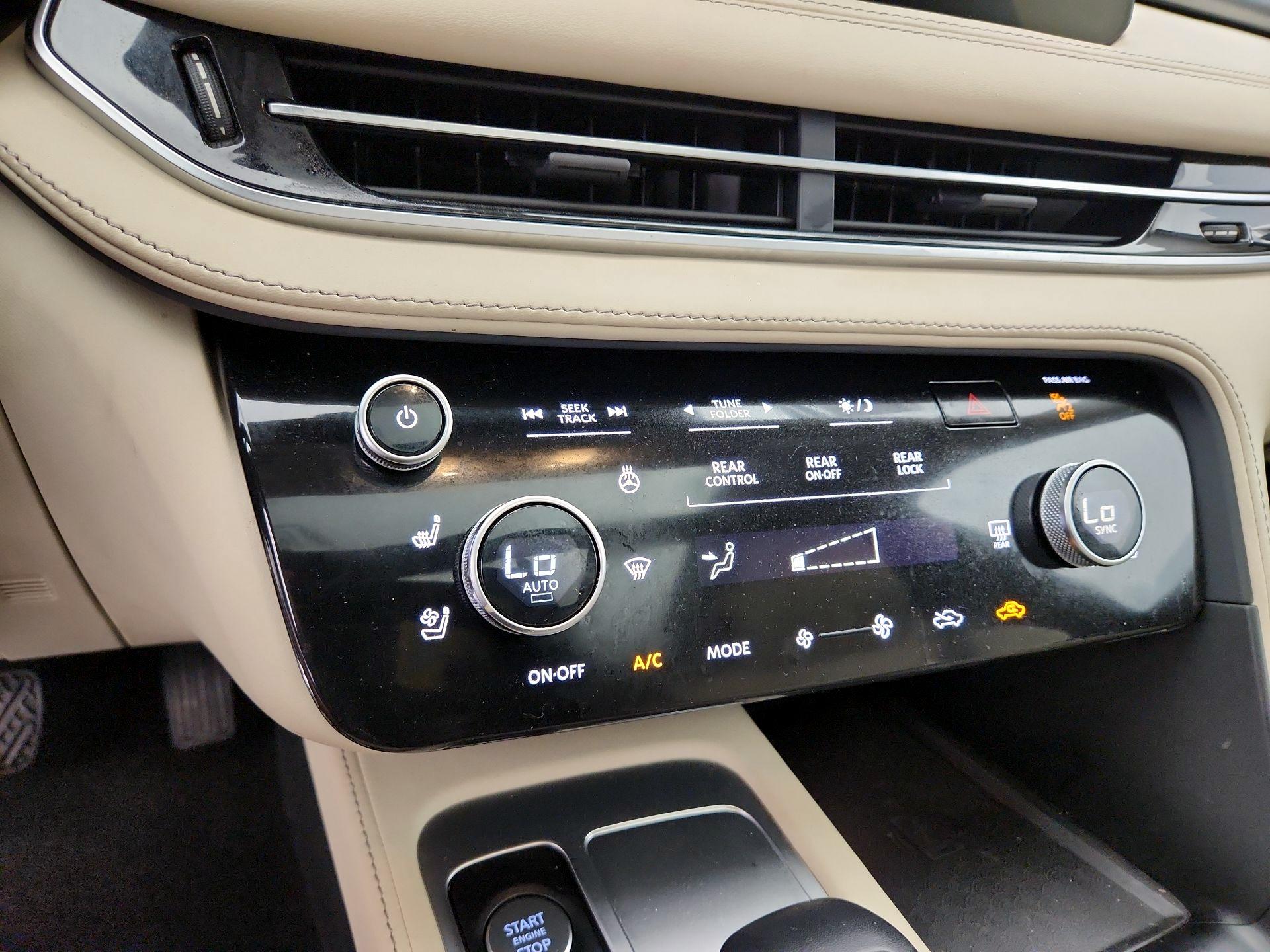 Thumbnail: 2023 INFINITI QX60 - 17