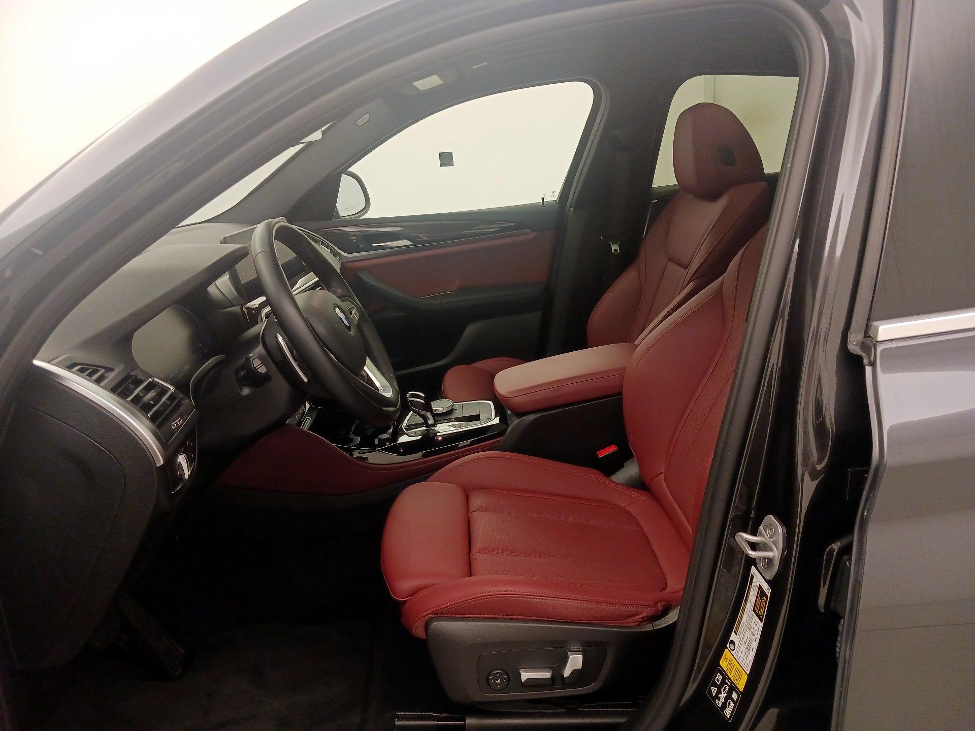 Thumbnail: 2022 BMW X4 - 11