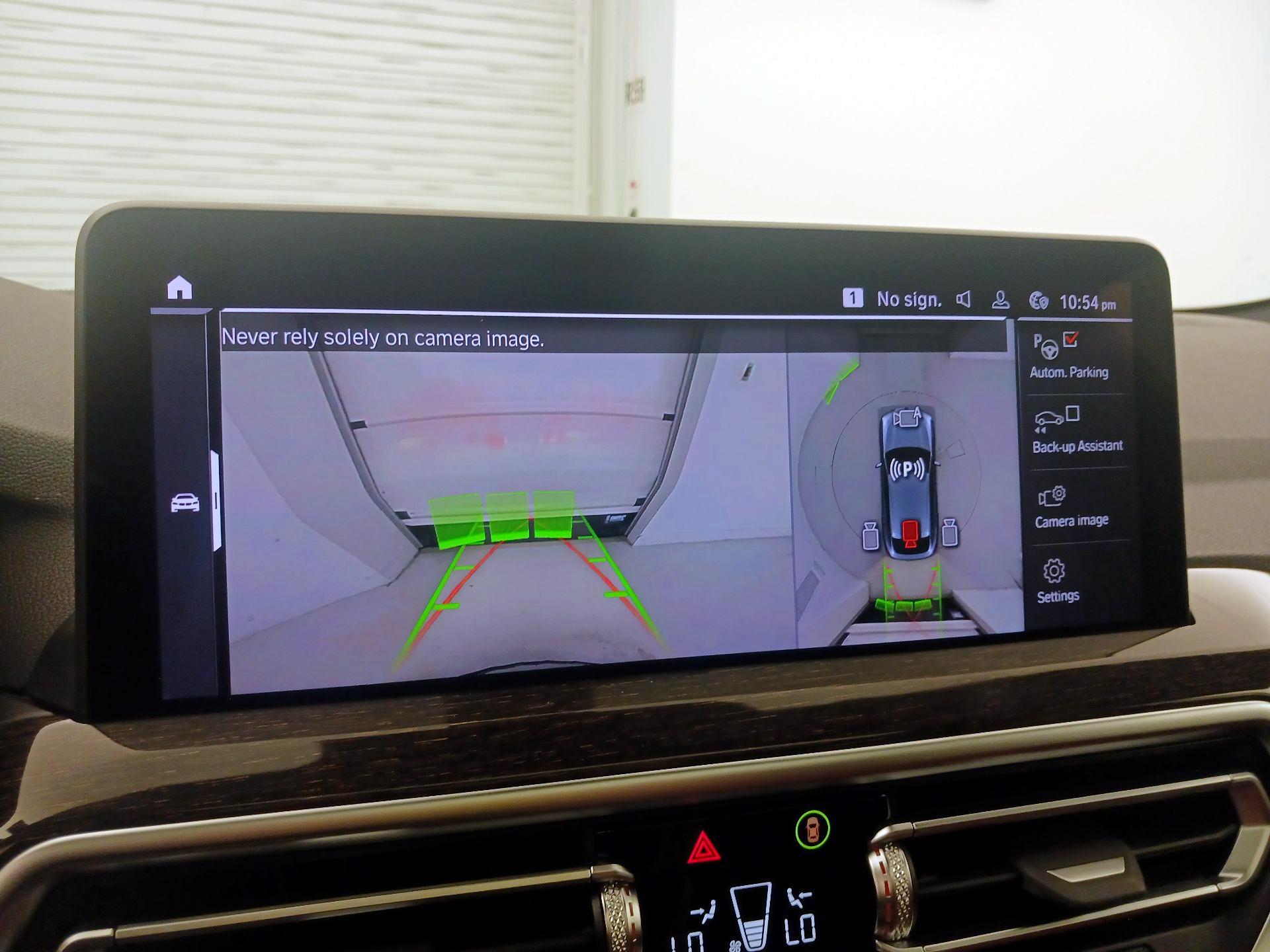 Thumbnail: 2022 BMW X4 - 14