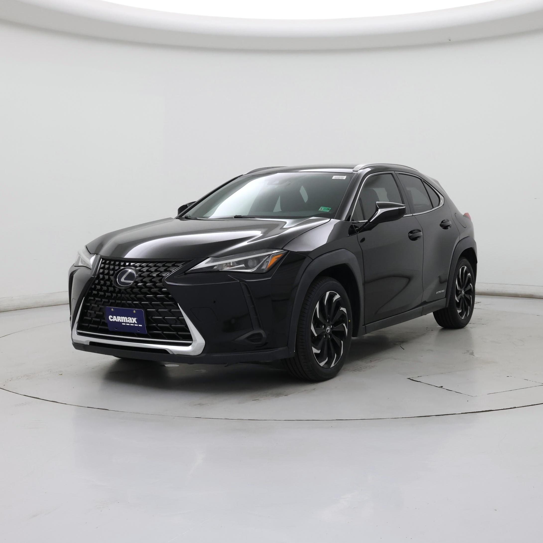 Thumbnail: 2020 Lexus UX - 4