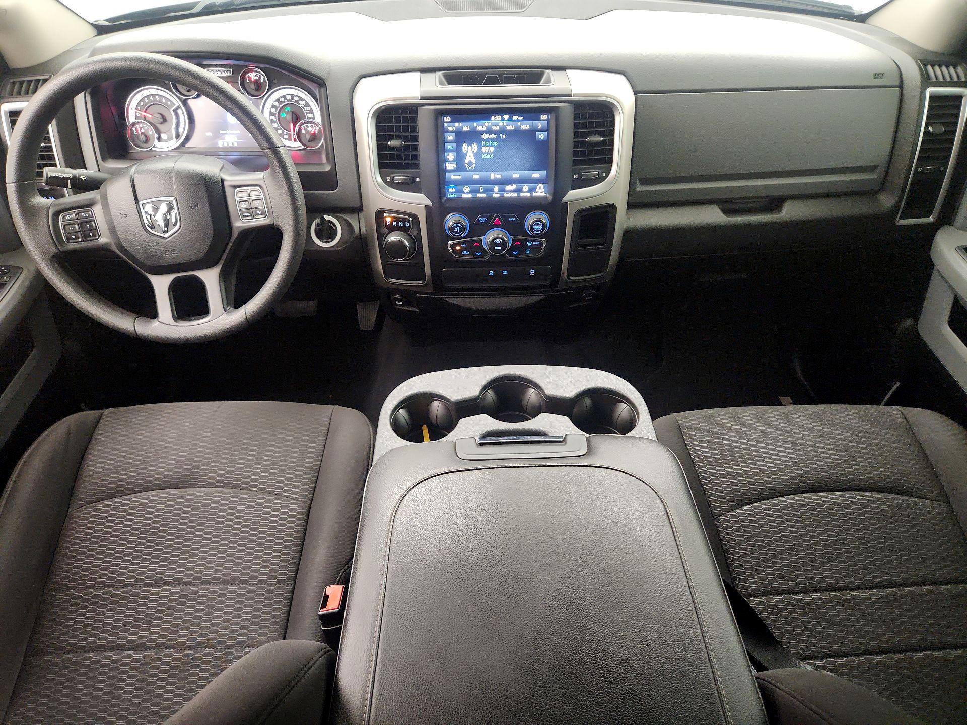 Thumbnail: 2020 RAM 1500 Classic - 9