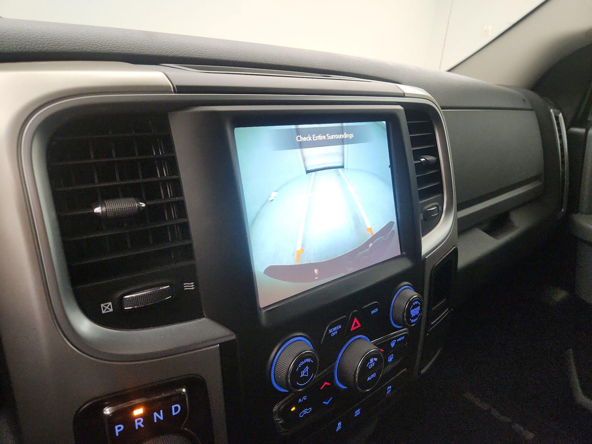 Thumbnail: 2020 RAM 1500 Classic - 14