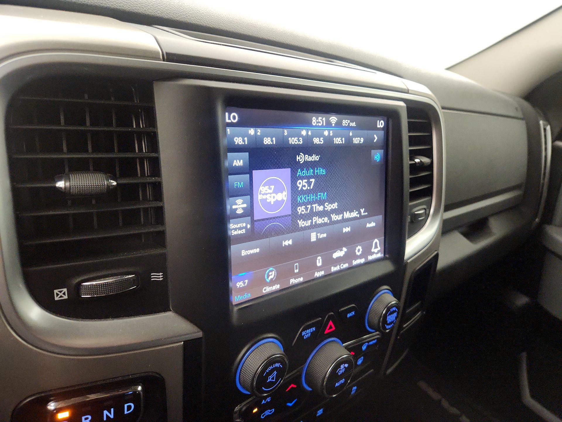 Thumbnail: 2020 RAM 1500 Classic - 15