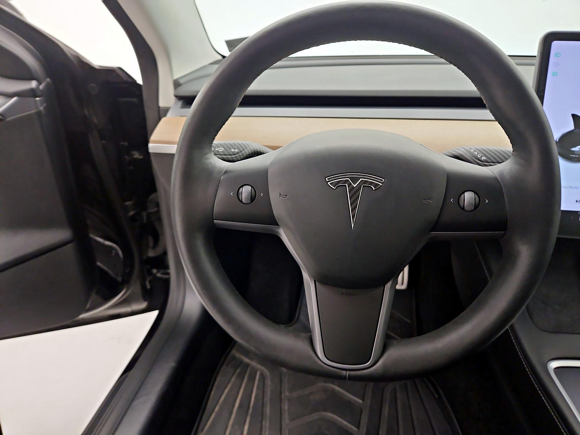 Thumbnail: 2021 Tesla Model 3 - 10