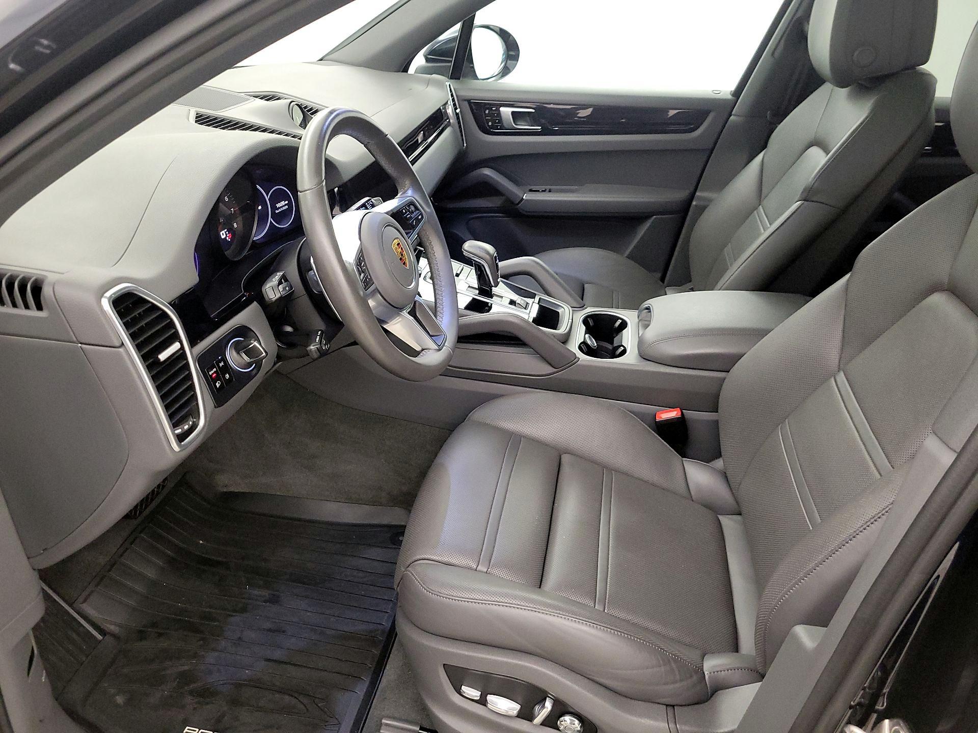 Thumbnail: 2021 Porsche Cayenne - 11