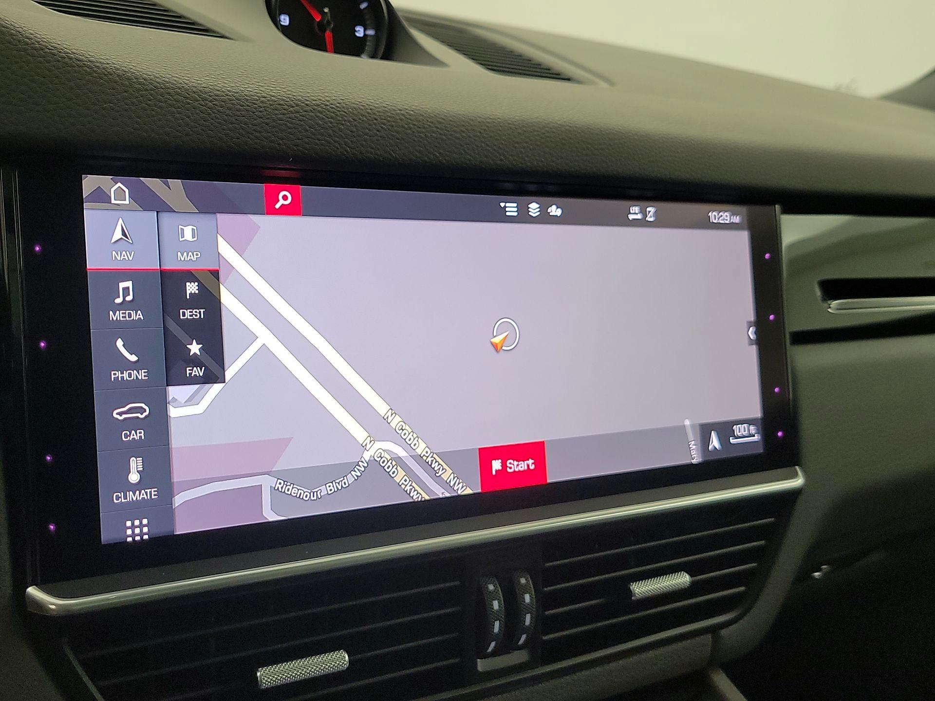 Thumbnail: 2021 Porsche Cayenne - 14