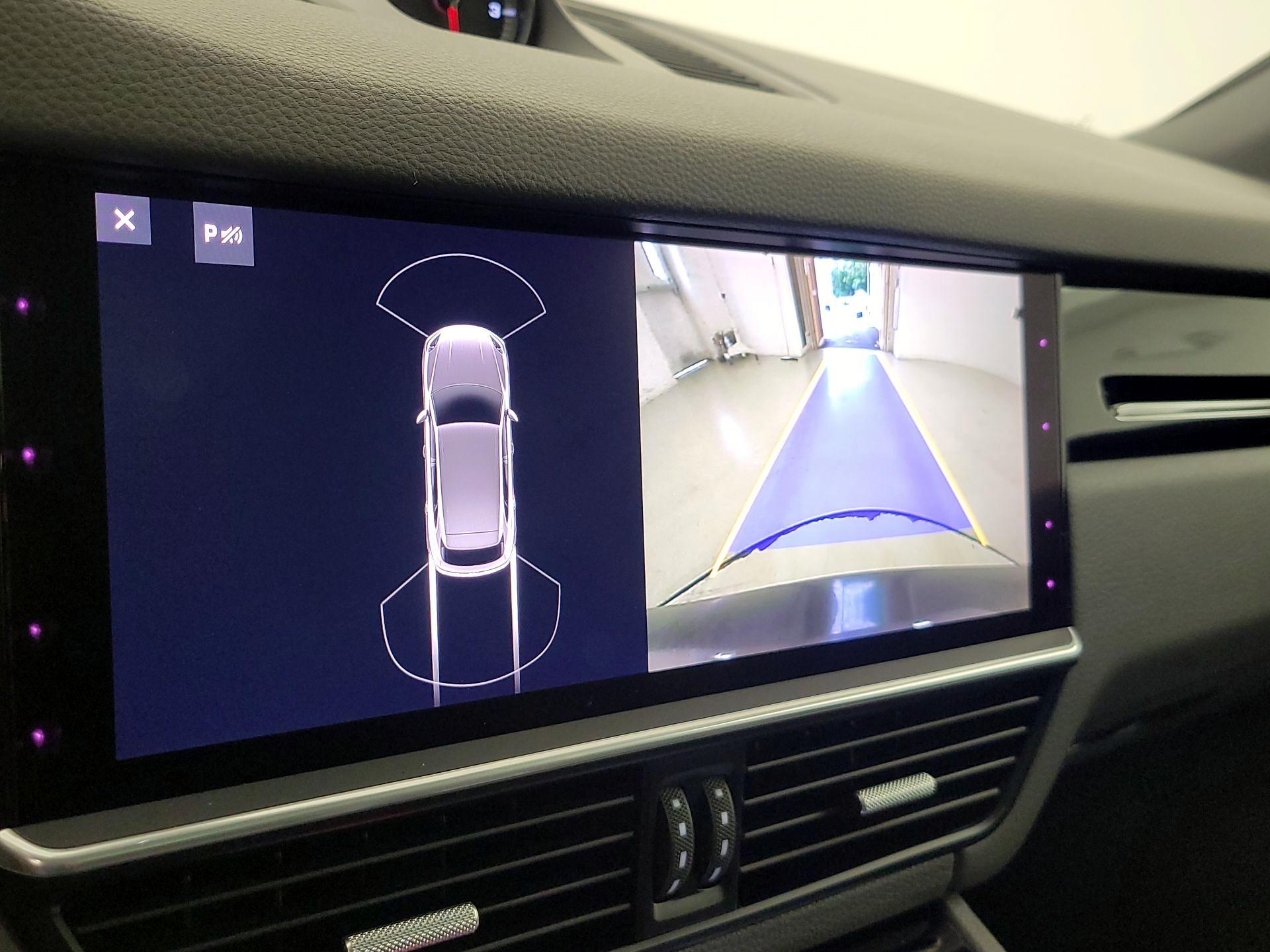 Thumbnail: 2021 Porsche Cayenne - 15