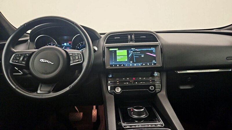 2020 Jaguar F-Pace Premium 9