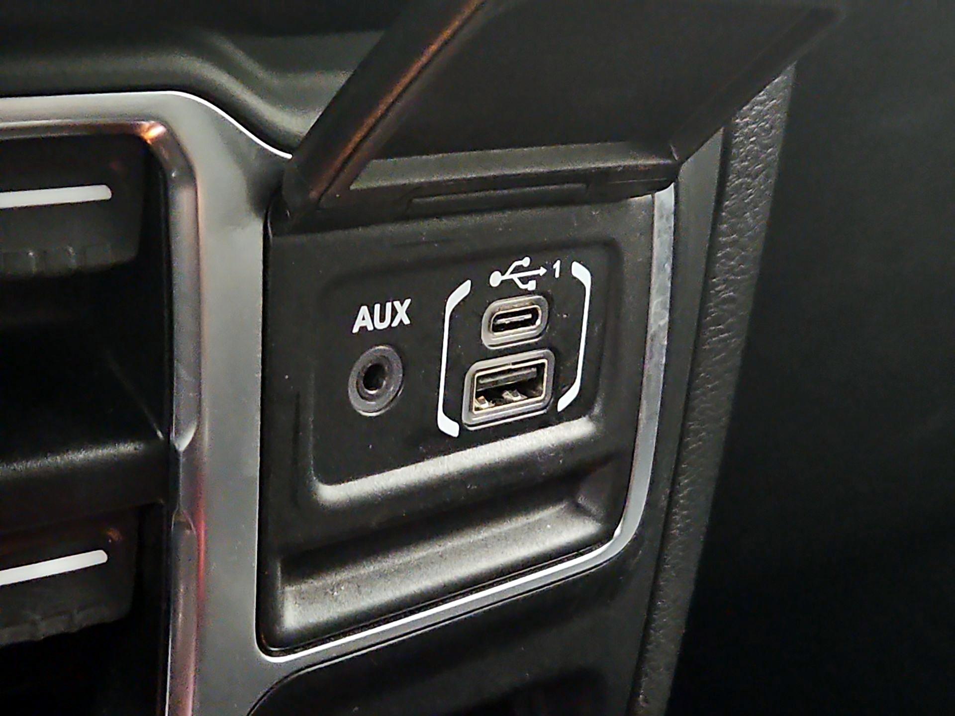 Thumbnail: 2023 Jeep Wrangler - 19