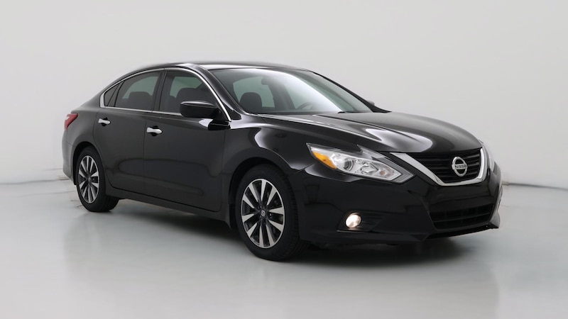 2017 Nissan Altima SV Hero Image