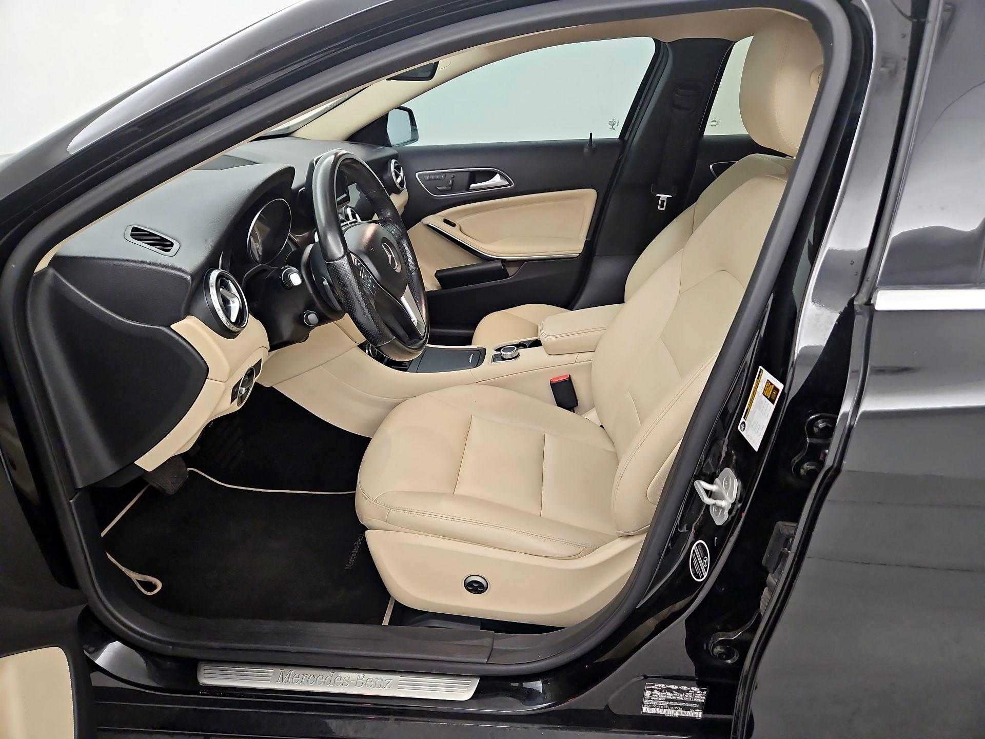 Thumbnail: 2015 Mercedes-Benz GLA - 11