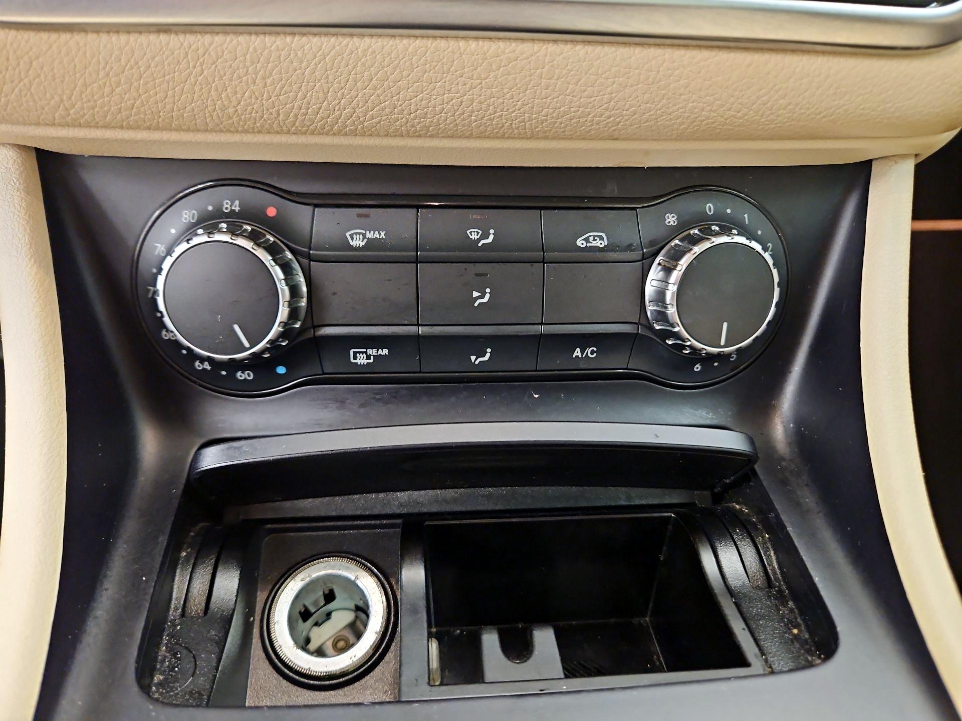 Thumbnail: 2015 Mercedes-Benz GLA - 16